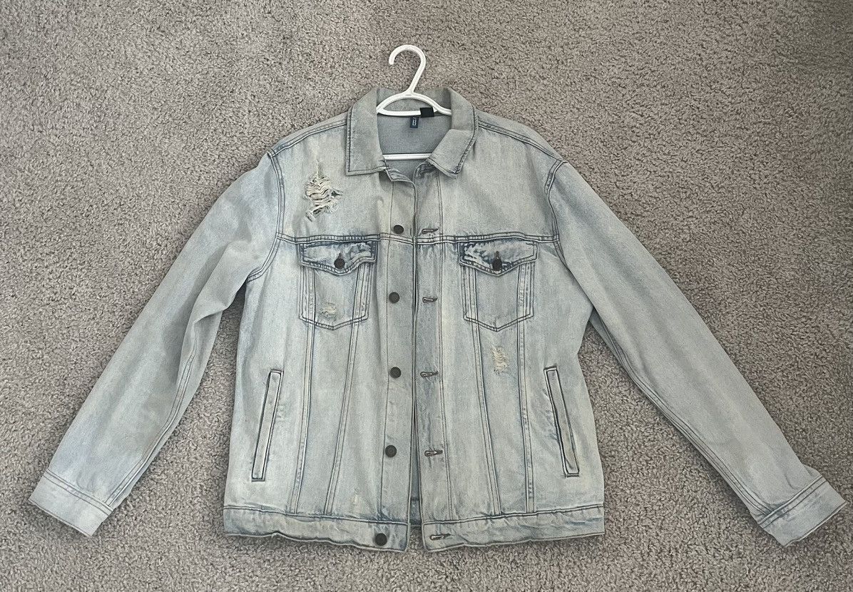 H&M H&M x Distressed Denim Jacket Size US M / EU 48-50 / 2 - 1 Thumbnail