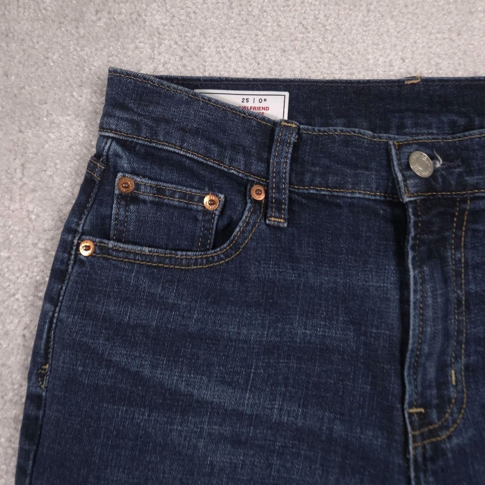 Gap Gap Girlfriend Jeans Womens 0 Blue Mid Rise Relaxed Straight Medium Wash Denim Jeans Mens Girls not applicable Size 25" / US 0 / IT 36 - 3 Thumbnail
