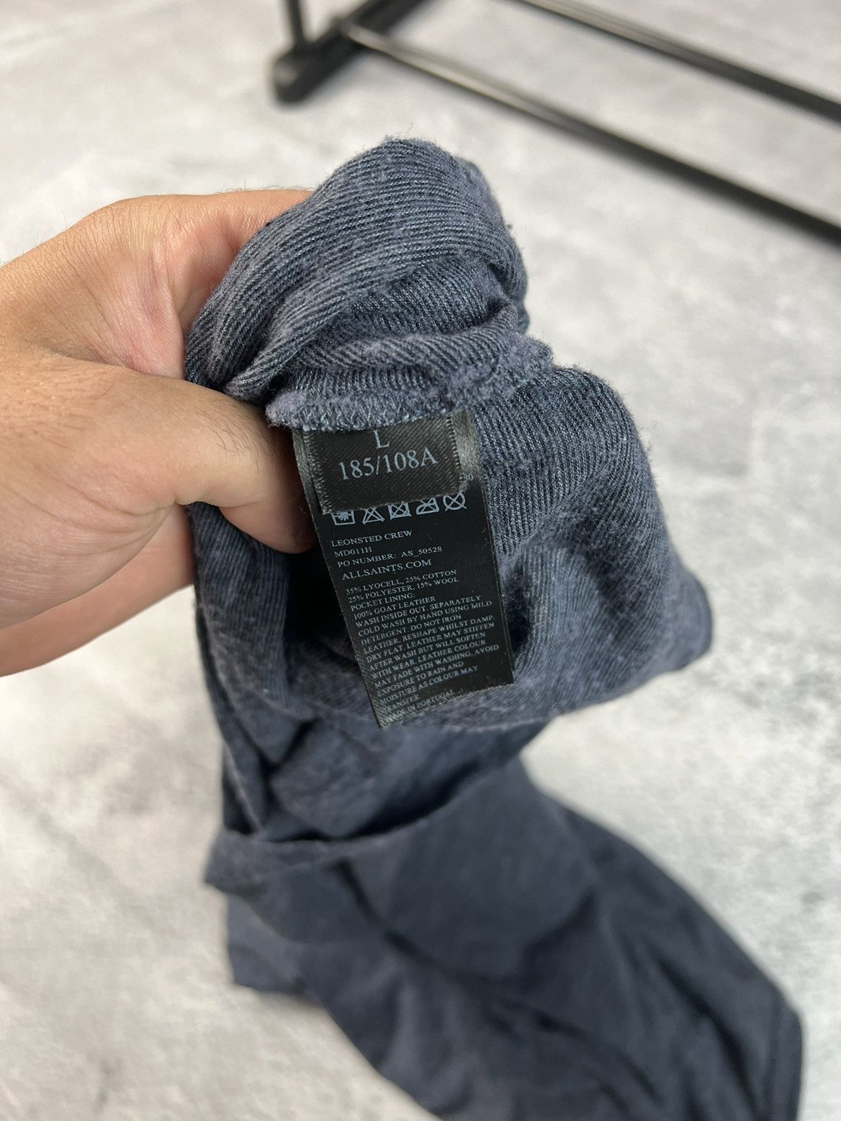 20471120 All saints Leonsted crew Size US L / EU 52-54 / 3 - 8 Thumbnail