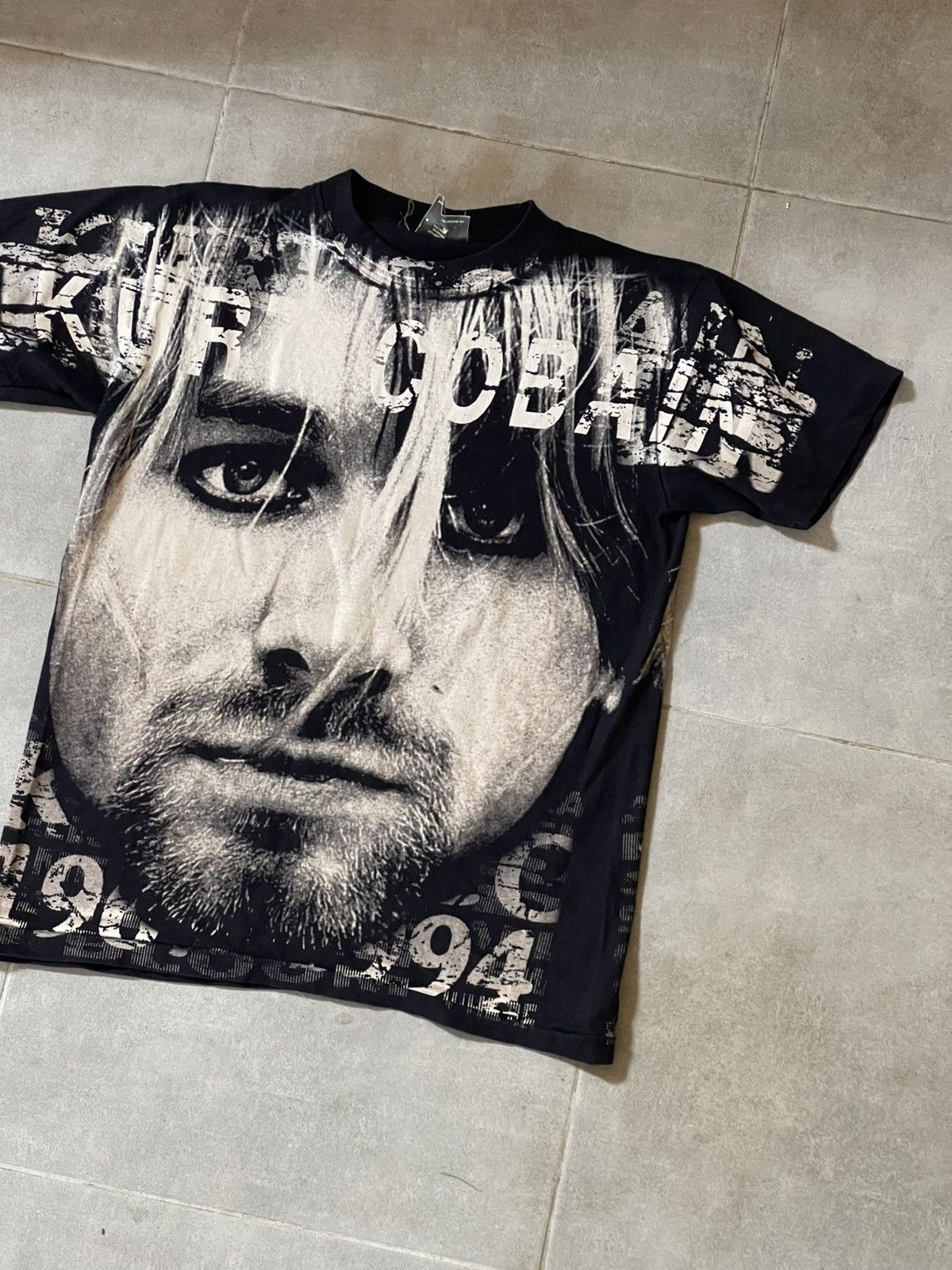 Nirvana 1994 Kurt Cobain Nirvana Memorial tee vintage single stitch Size US M / EU 48-50 / 2 - 4 Thumbnail
