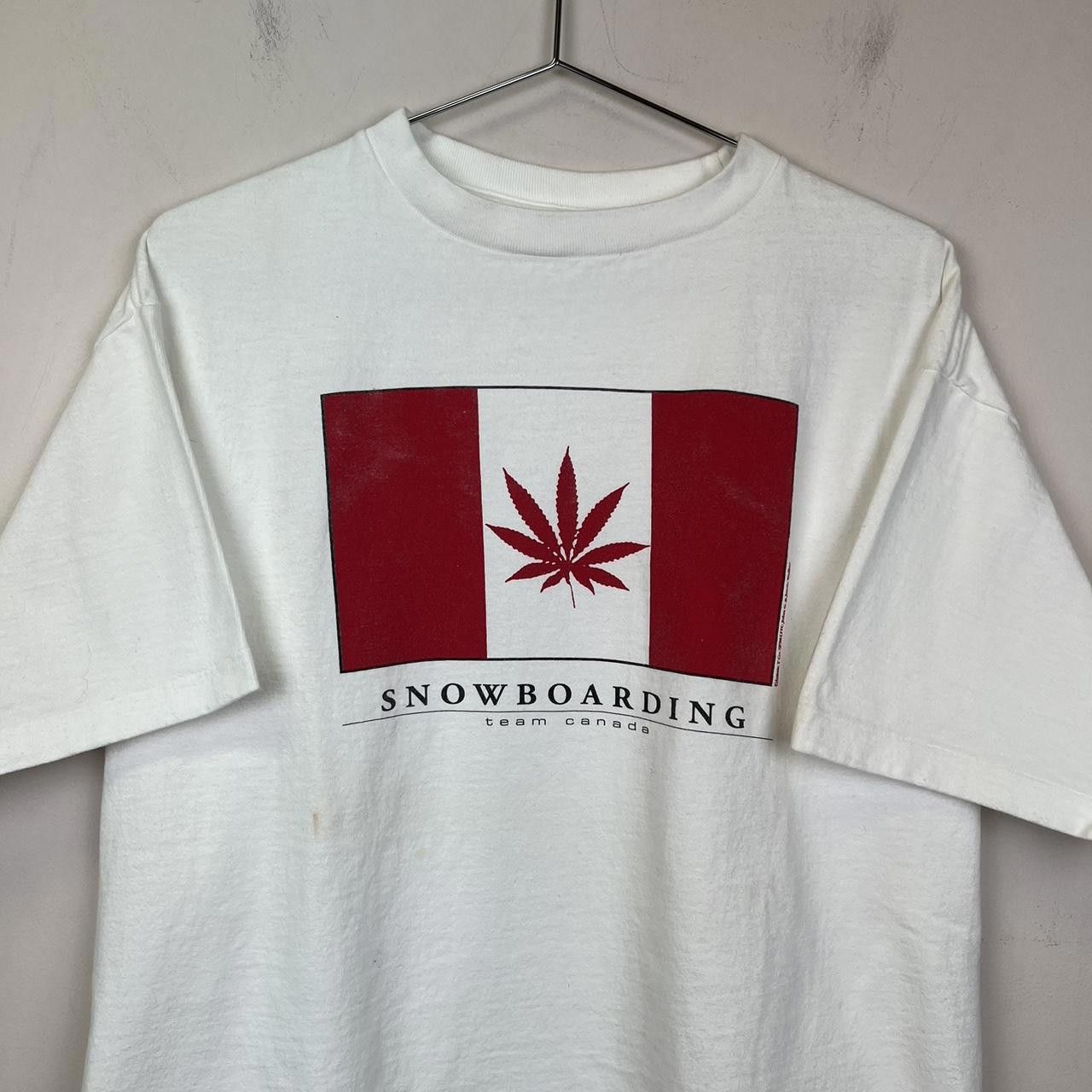 Designer Vintage Snowboarding T-Shirt with Maple Leaf Design Fun Tee Size US XL / EU 56 / 4 - 2 Thumbnail