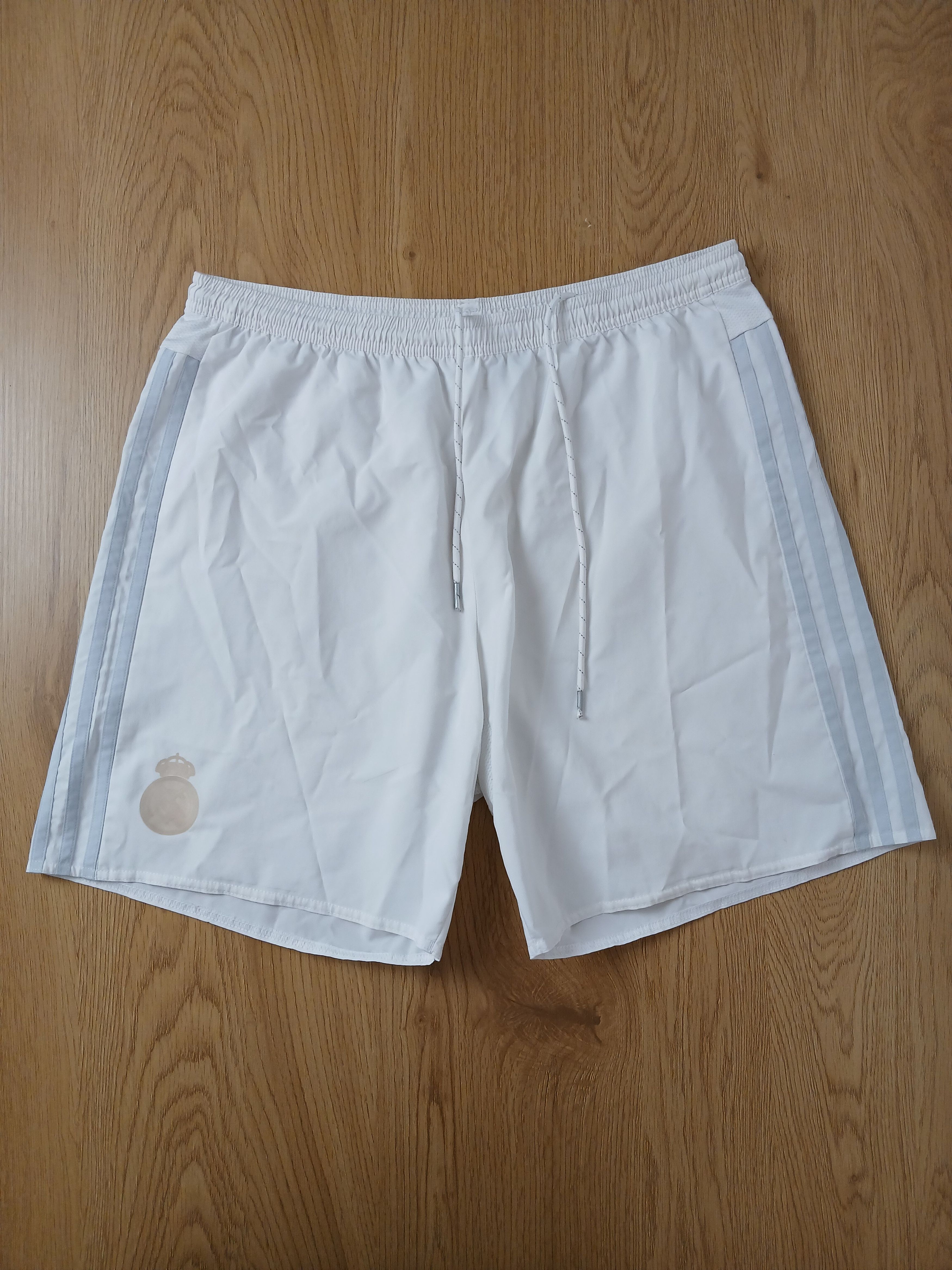 Adidas Real Madrid Football Shorts size L Size US 32 / EU 48 - 1 Thumbnail
