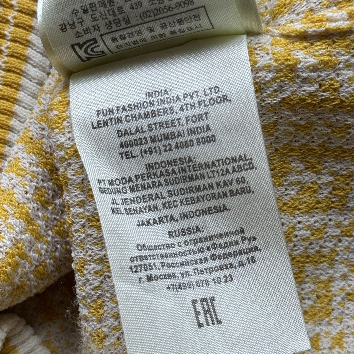 Fendi Fendi - FF Motif Knitted Yellow Blouse Size XS / US 0-2 / IT 36-38 - 10 Thumbnail