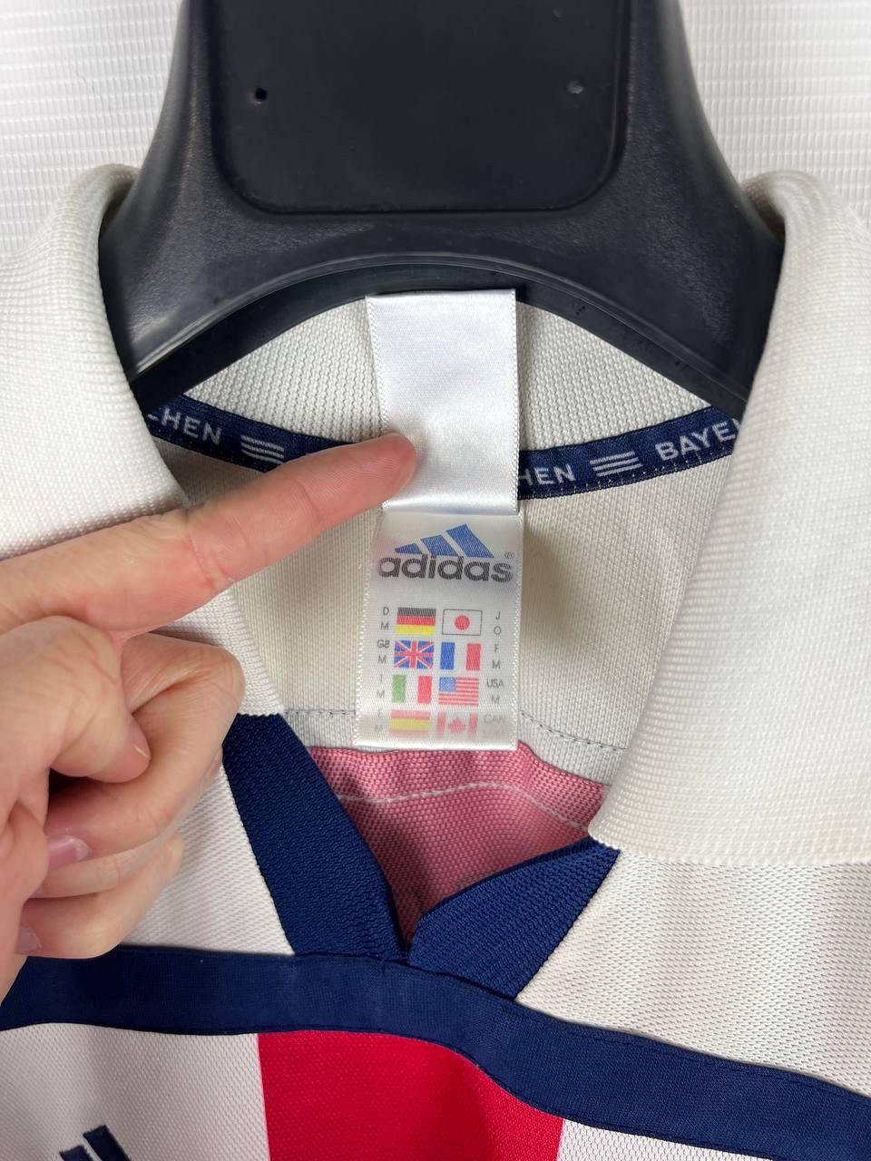 Adidas Bayern München Adidas 2000/02 vintage jersey size M Size US M / EU 48-50 / 2 - 6 Thumbnail