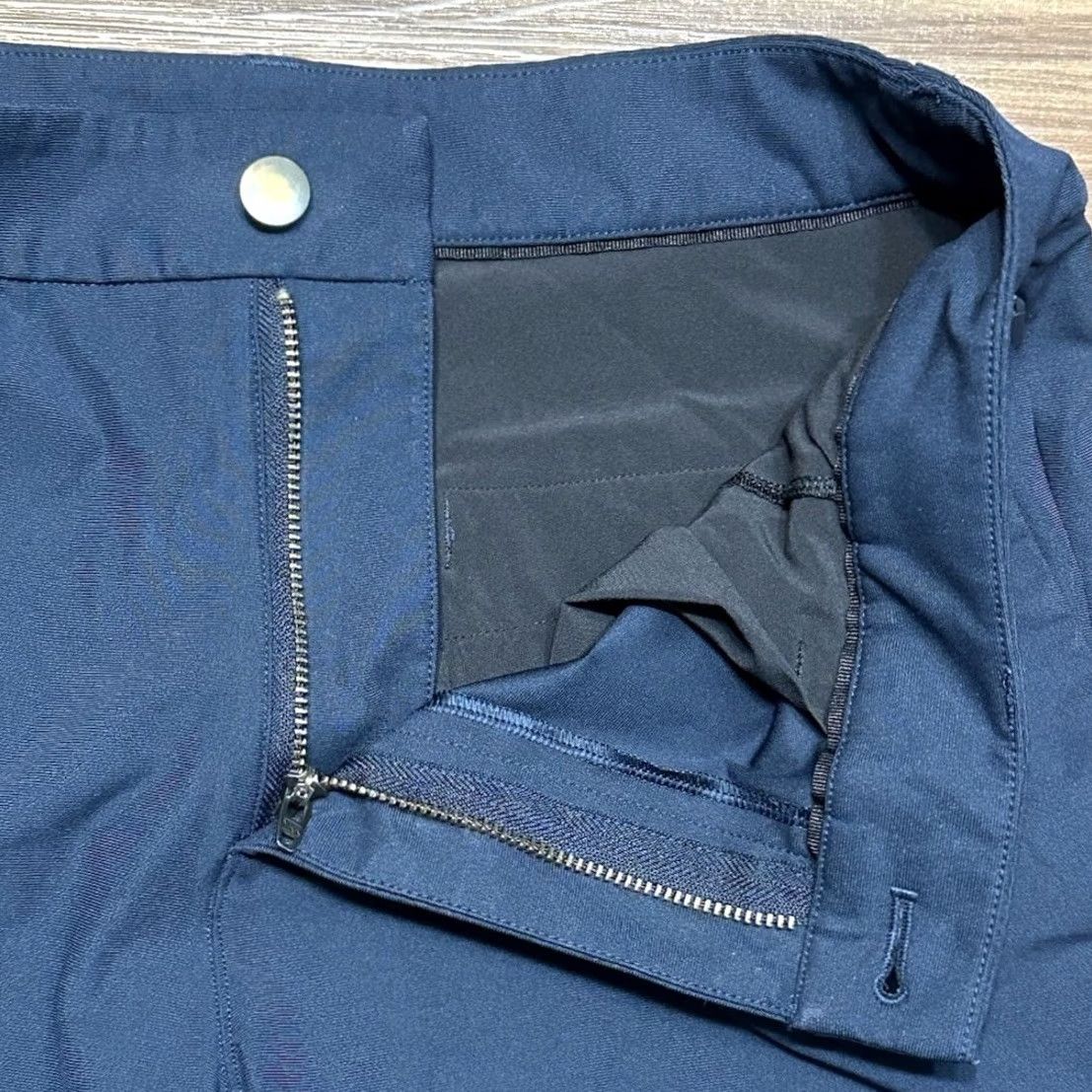 Lululemon LULULEMON Commission Warpstreme Relaxed Fit Stretch Tech Navy Shorts 11" 31 Men Size US 31 - 2 Thumbnail