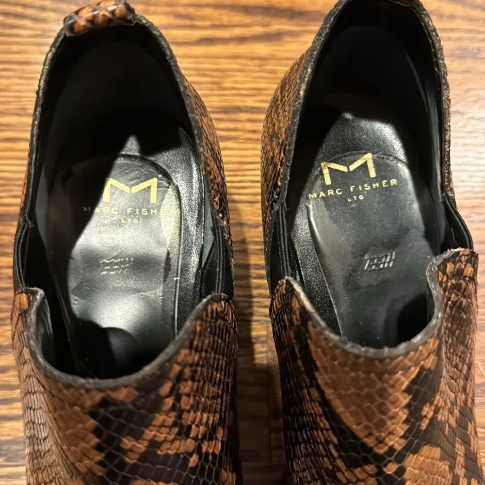MARC FISHER Brown/Black Snake Skin Leather Pointed Toe Bloc