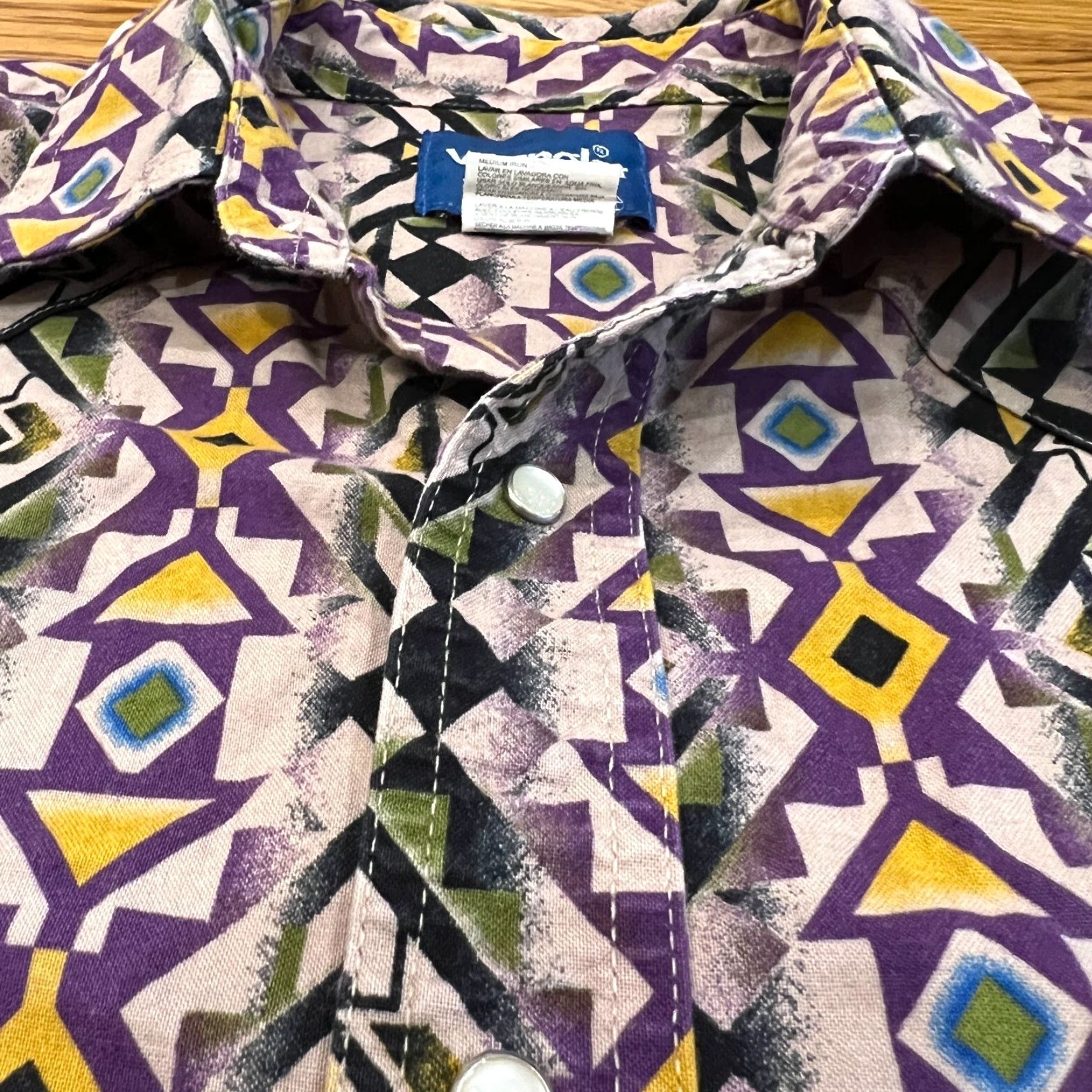 Wrangler VINTAGE Wrangler Western Shirt Men's Size Large Short Sleeve Aztec Plaid Cotton Casual Workwear Size US L / EU 52-54 / 3 - 6 Thumbnail
