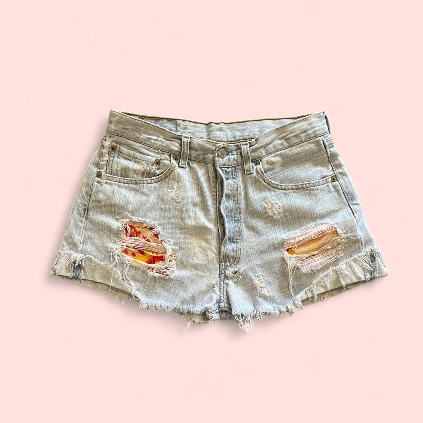 Levi's Vintage Levi’s distressed denim shorts with floral pattern Size 42" / US 20 - 1 Thumbnail
