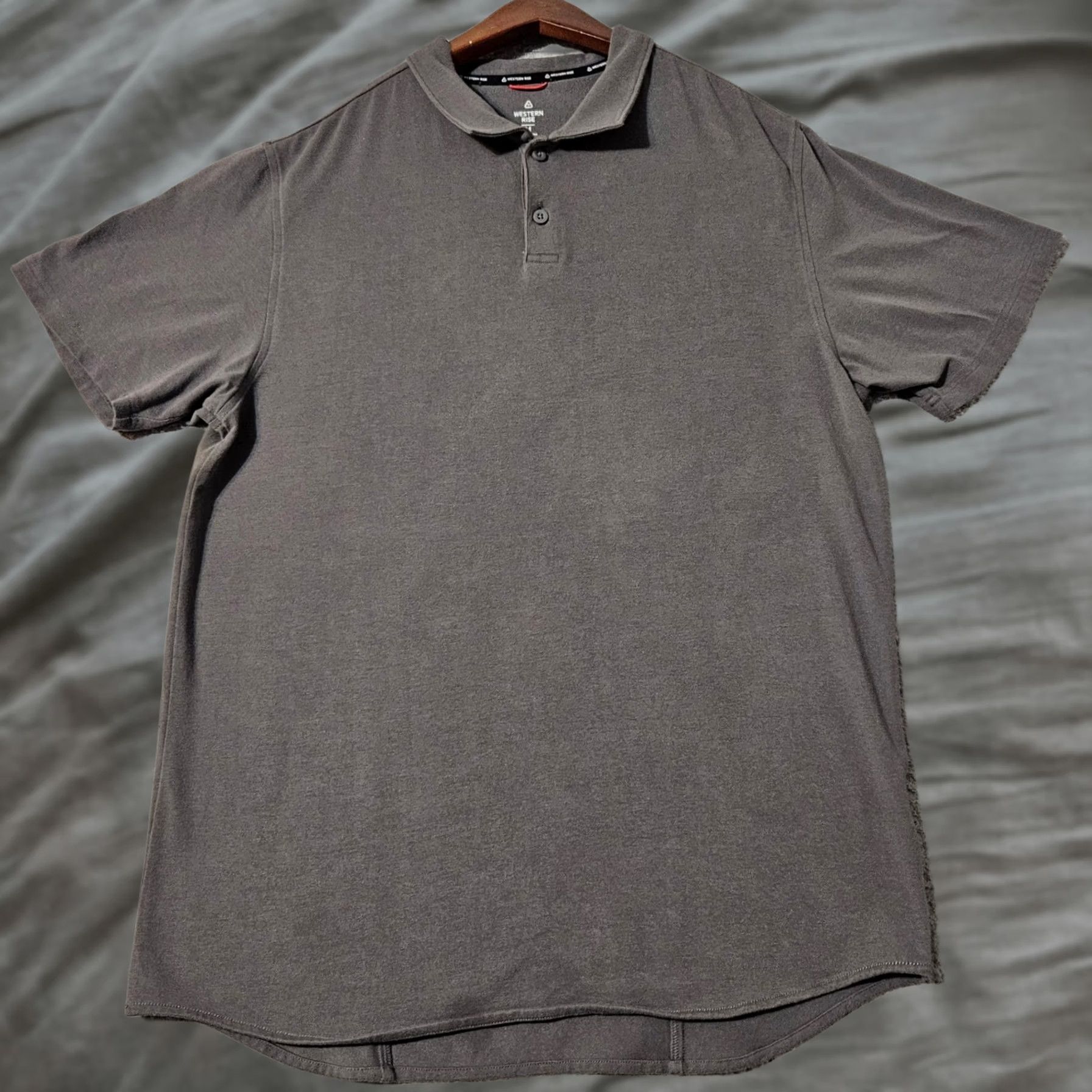 Vintage Western Rise Polo Mens Size M Gray Short Sleeve Performance Golfing Travel Shirt Size US M / EU 48-50 / 2 - 1 Thumbnail