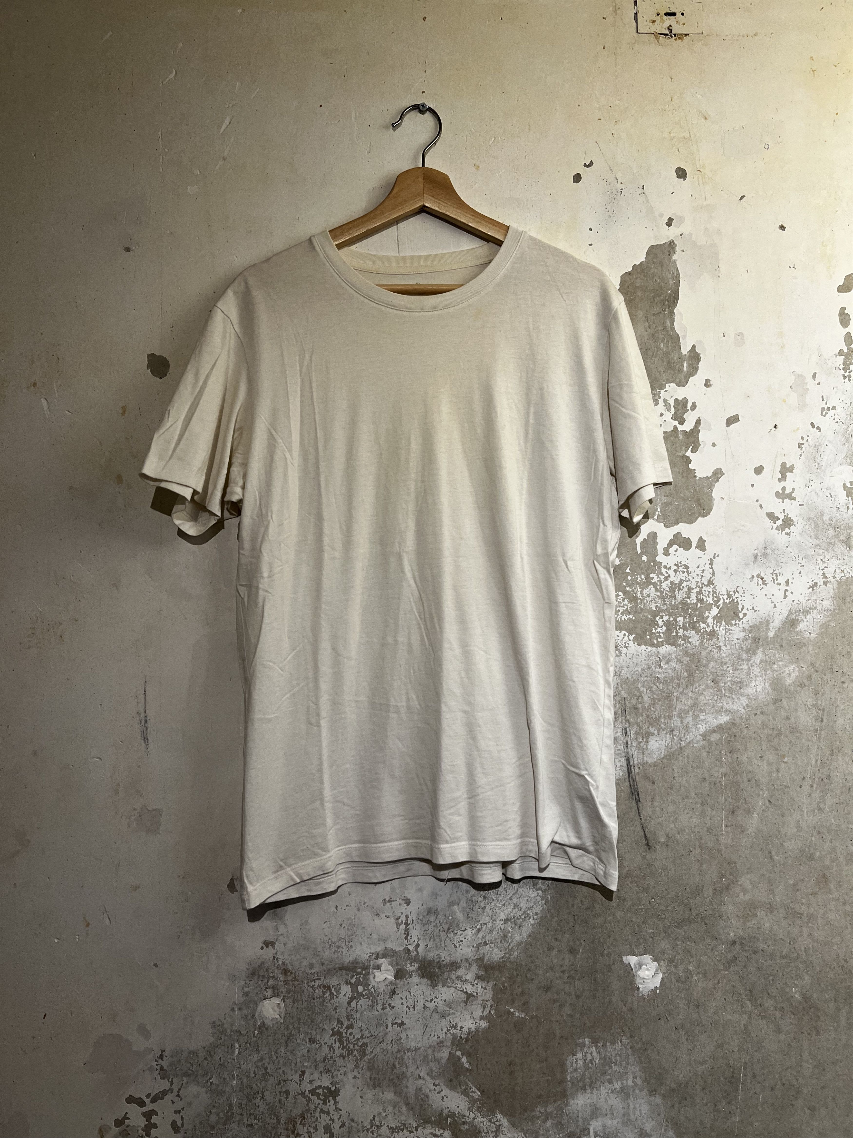 Uniqlo Uniqlo White Blank T-Shirt Size US M / EU 48-50 / 2 - 1 Thumbnail