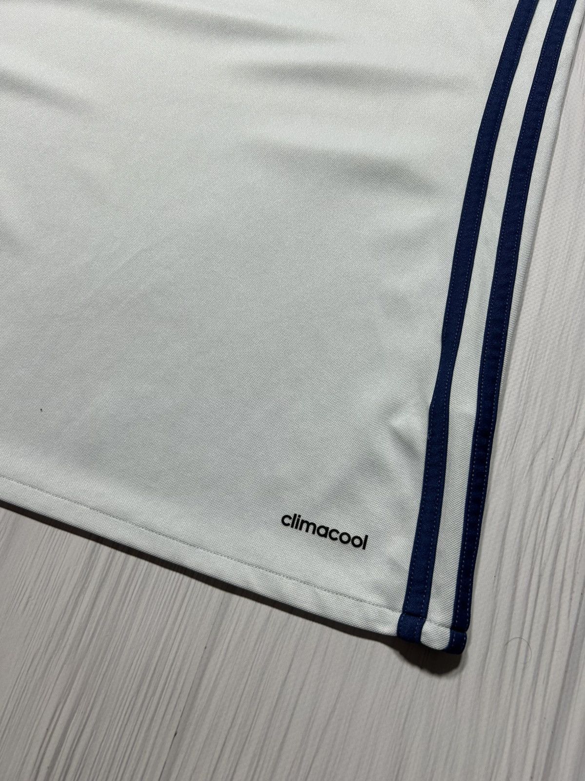 Adidas Real Madrid 2016 2017 Adidas Home Soccer Jersey Size M Size US M / EU 48-50 / 2 - 4 Thumbnail