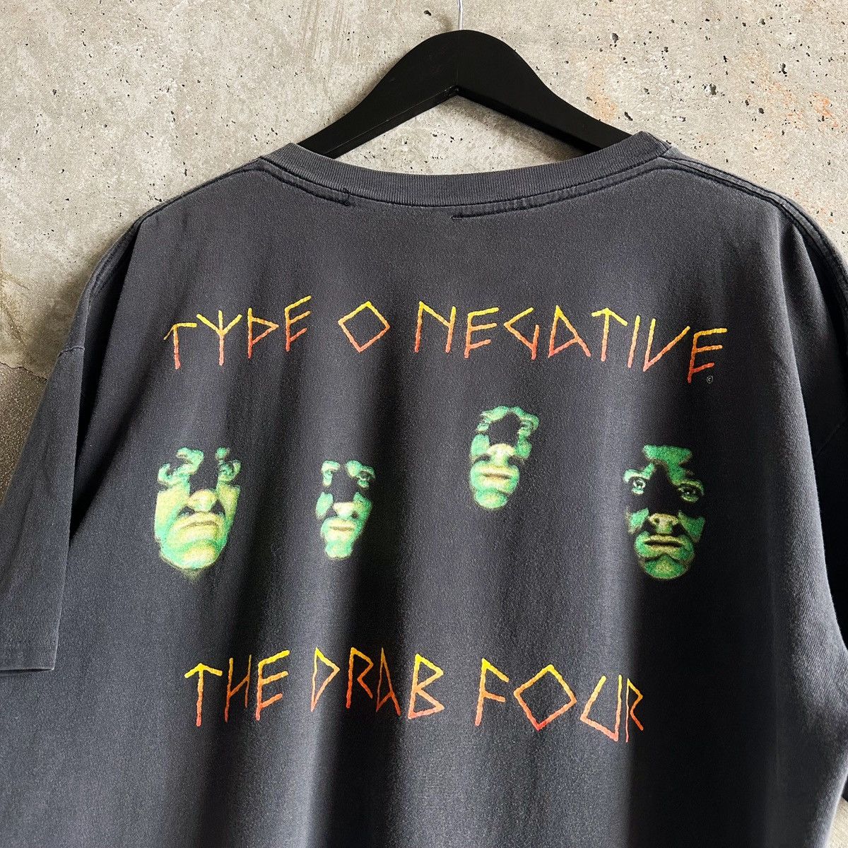 Band Tees 90’s FADED TYPE O NEGATIVE “October Rust” Thorn T-Shirt Size US XL / EU 56 / 4 - 4 Thumbnail