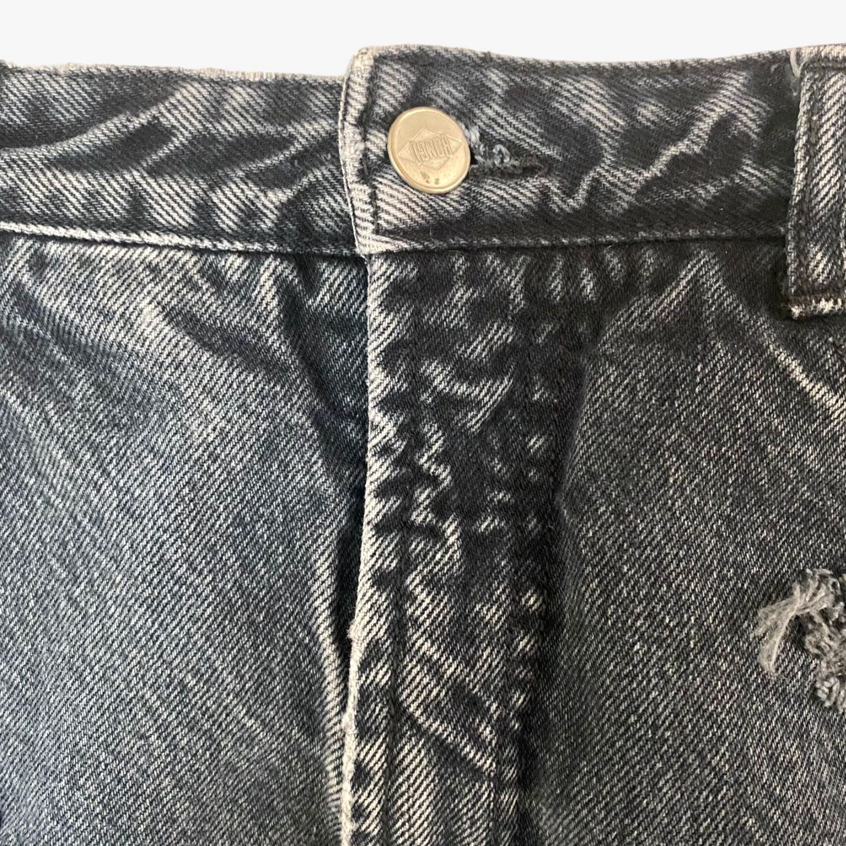 Vintage VINTAGE Bongo Denim Shorts Womens 7 Black Cut-Off High-Rise Distressed 100% Cotton USA Womens Size 28" / US 6 / IT 42 - 5 Thumbnail