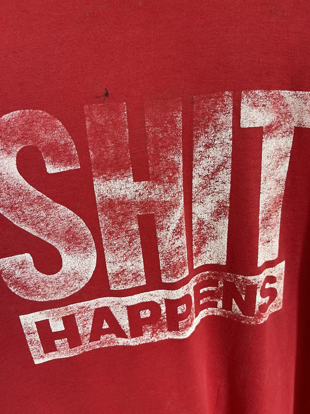 Vintage Vintage 1980s Shit Happens Faded Red Tee Size US L / EU 52-54 / 3 - 3 Thumbnail