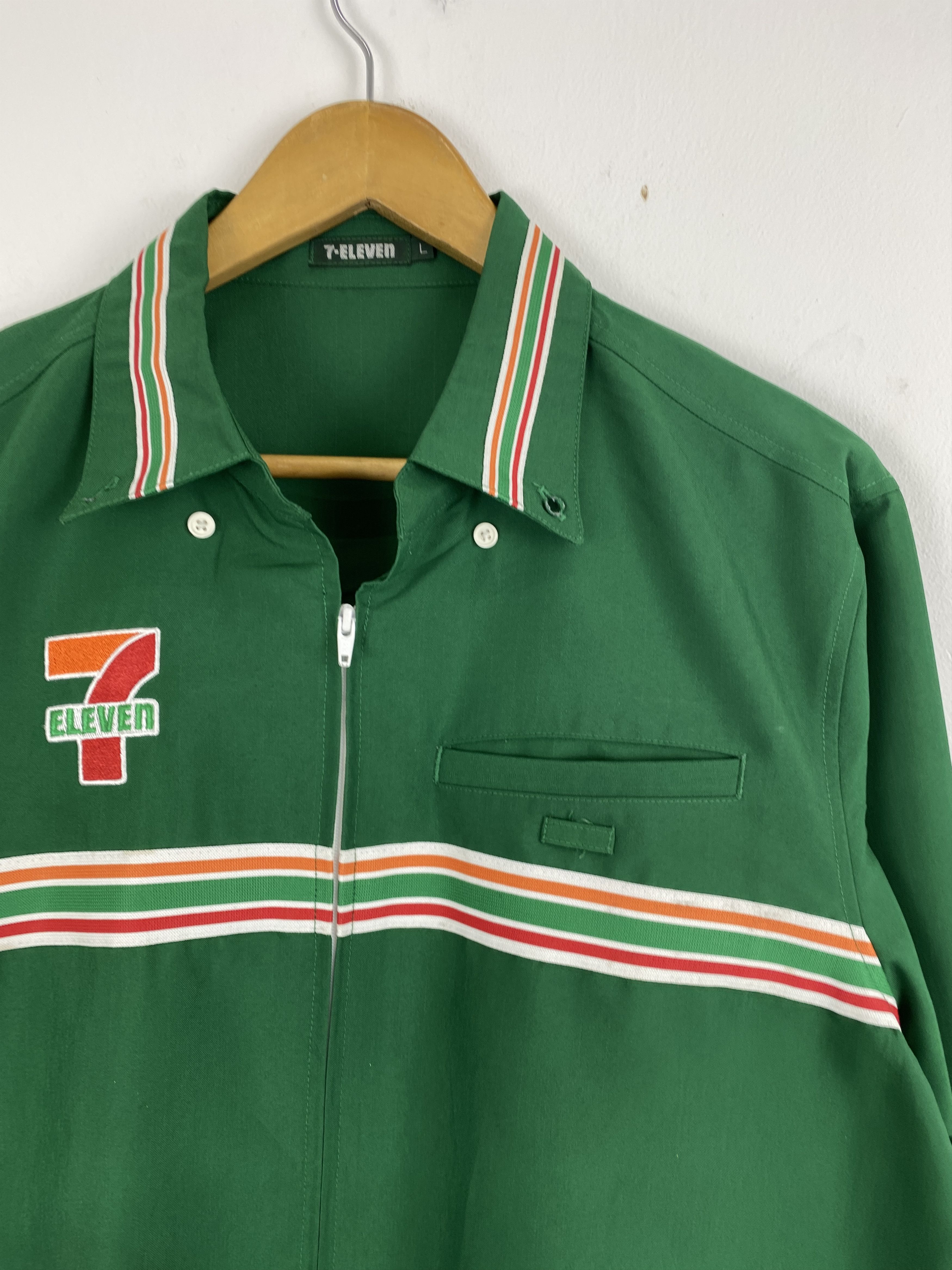 Japanese Brand Vintage 7Eleven Green Uniform Long Sleeve Jacket J2021 Size US L / EU 52-54 / 3 - 9 Thumbnail