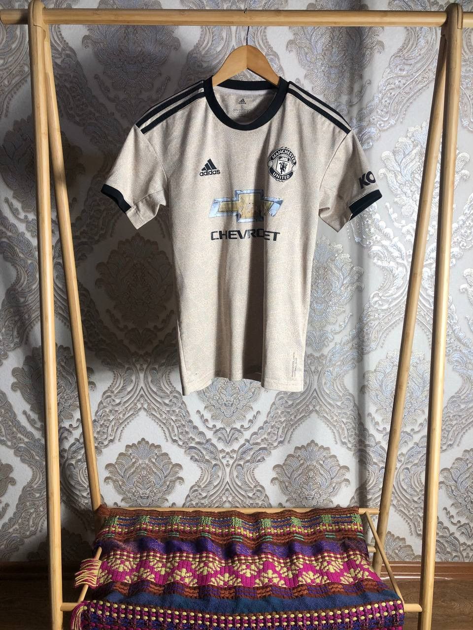 Adidas VINTAGE ADIDAS FC MANCHESTER UNITED ENGLAND SOCCER JERSEY Size US S / EU 44-46 / 1 - 1 Thumbnail