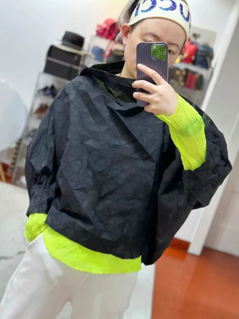 Issey Miyake Issey Miyake size:2 Black bat-sleeve silhouette top Size S / US 4 / IT 40 - 5 Thumbnail