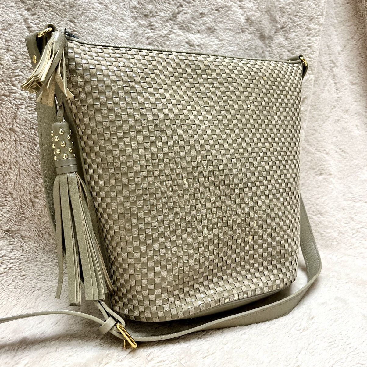 Yves Saint Laurent RARE YSL Vintage Woven Taupe Shoulder Bag Size ONE SIZE - 3 Thumbnail
