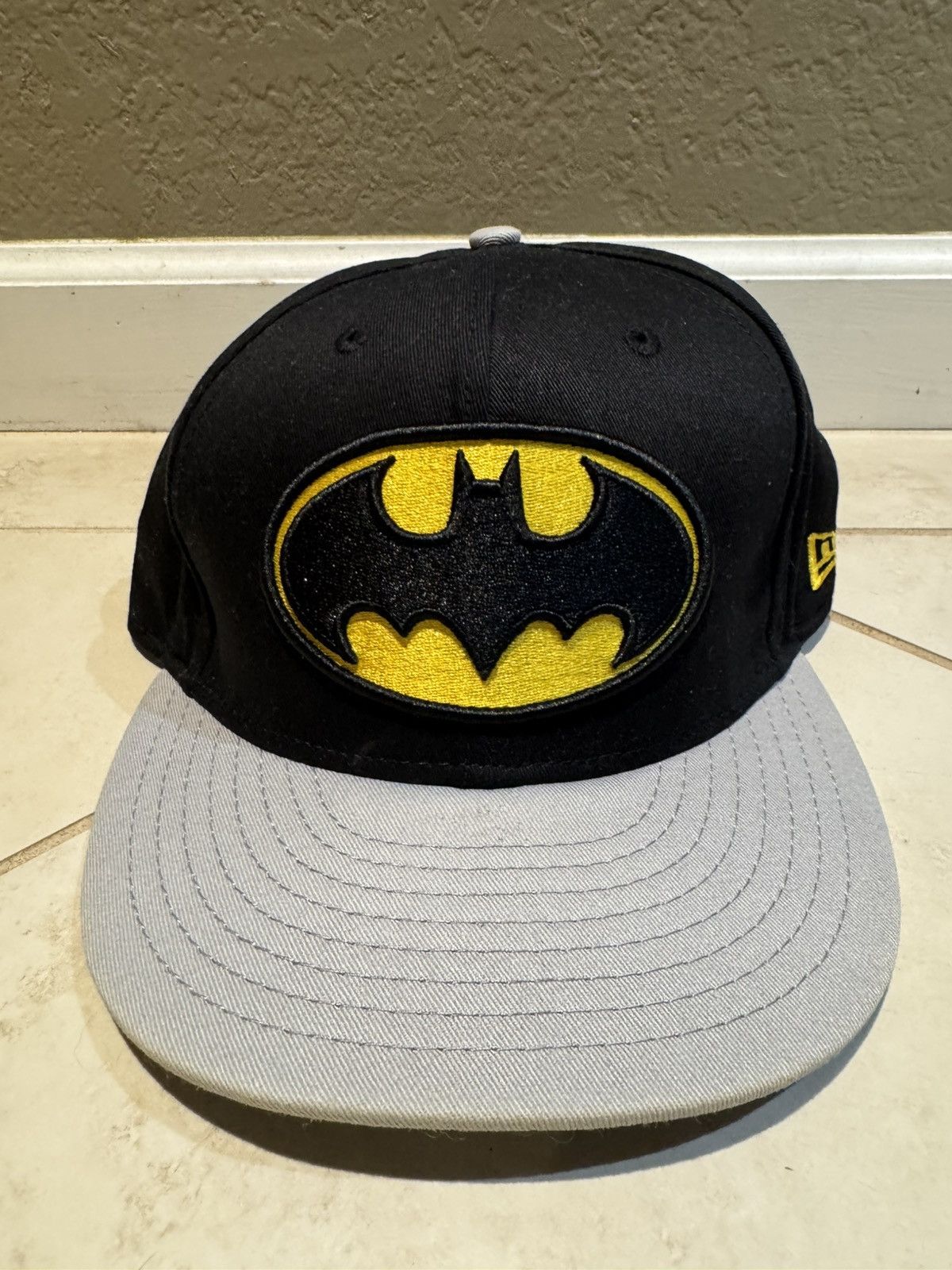 New Era Vintage 2008 Batman New Era Cap Grey Black Yellow Snapback Size ONE SIZE - 1 Thumbnail