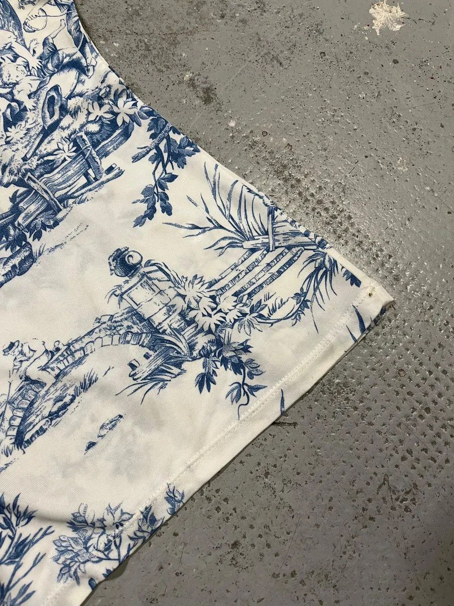 Gianfranco Ferre 2000s Gianfranco Ferré White & Blue Medieval Painting T-Shirt Size S / US 4 / IT 40 - 5 Thumbnail