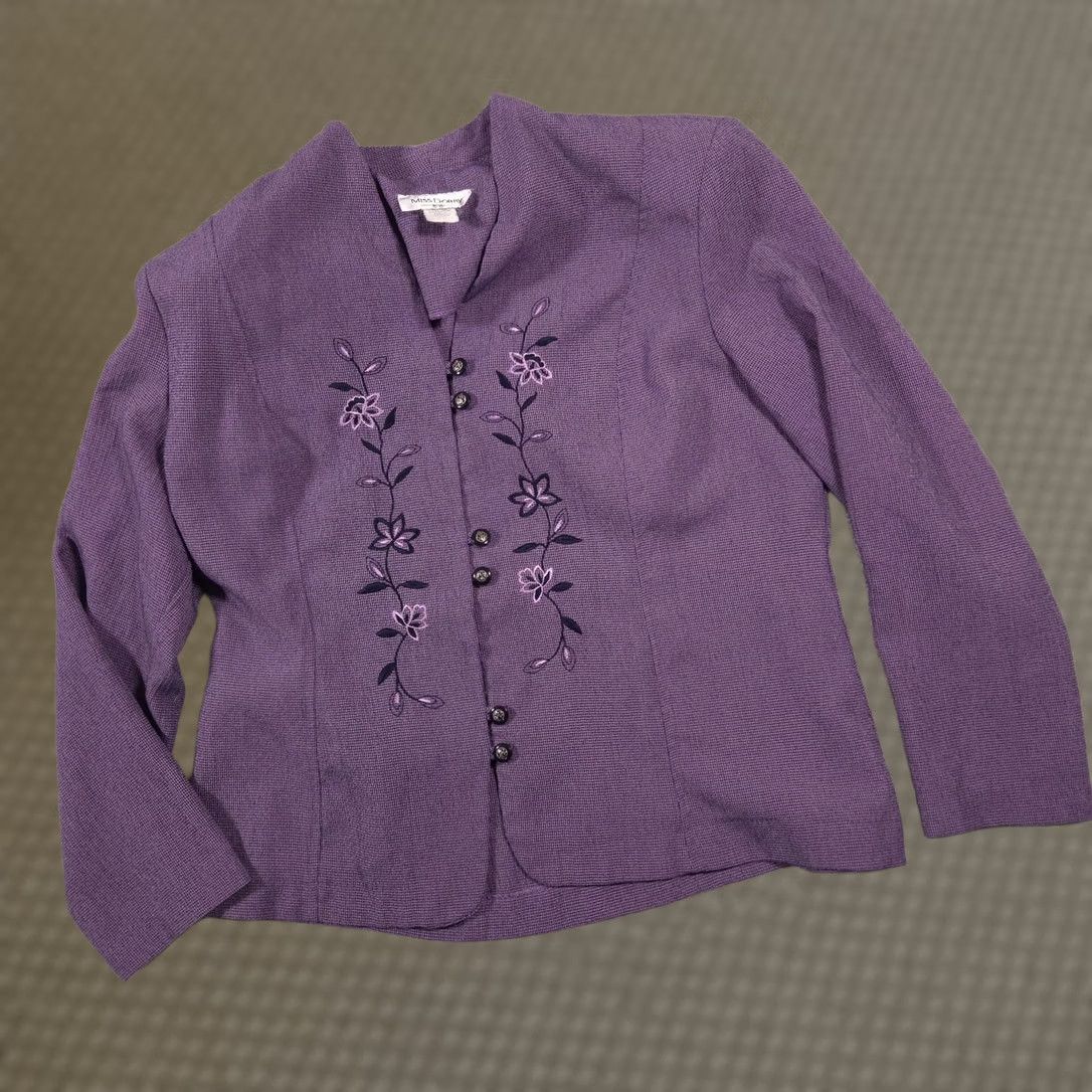 Vintage VINTAGE Miss Dorby Jacket Womens 18 Purple Floral Embroidered Button Front Dressy Top Size XXL / US 16-18 / IT 52-54 - 1 Thumbnail