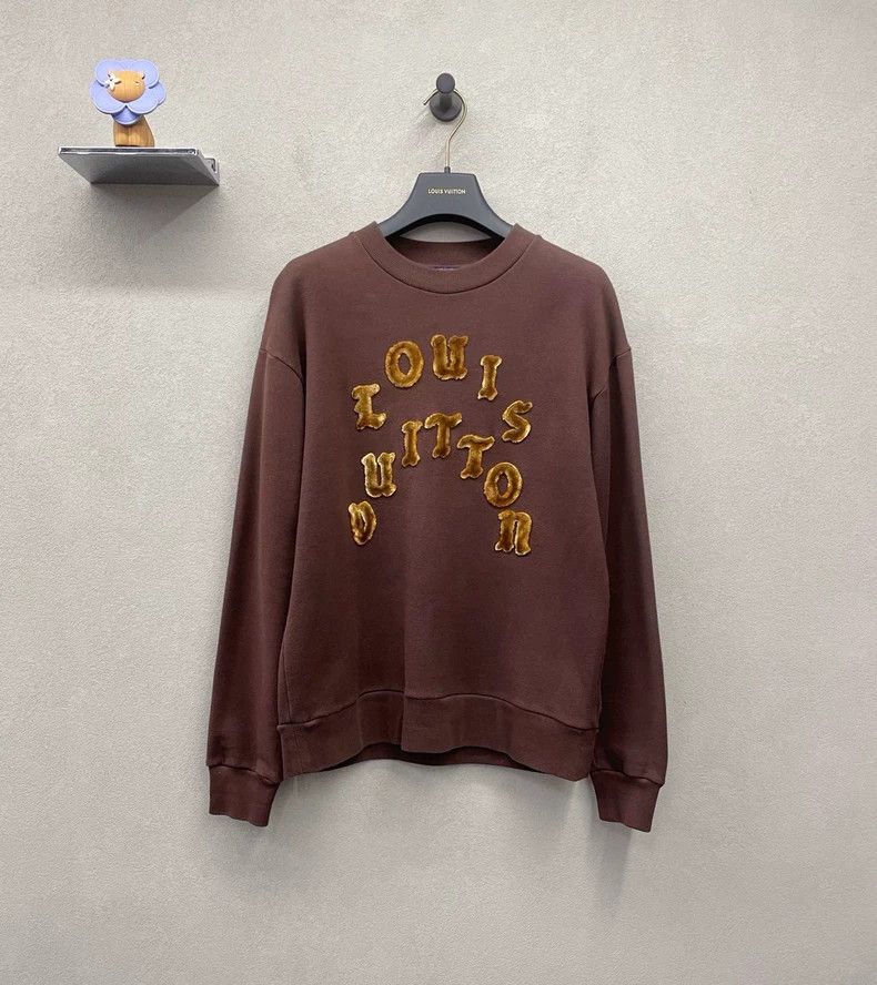 Louis Vuitton Louis Vuitton Monogrammed embroidered printed crewneck pull Size US S / EU 44-46 / 1 - 1 Thumbnail