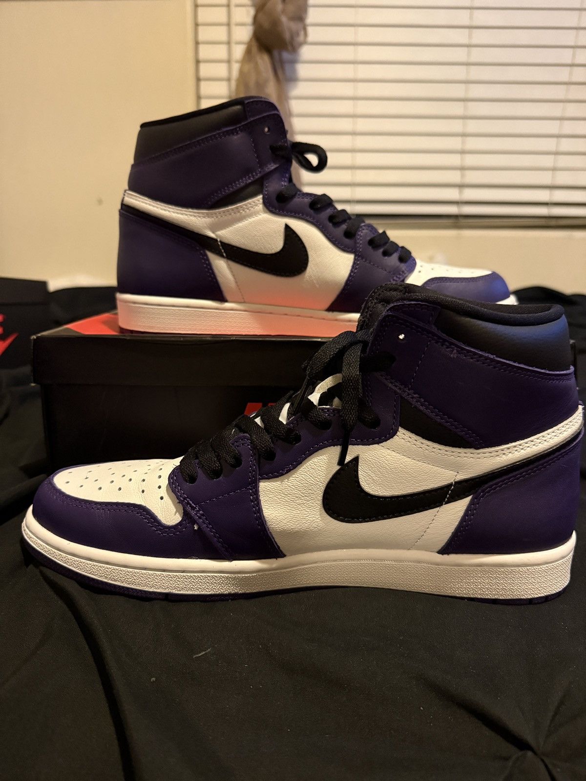 Jordan Brand 2020 Air Jordan 1 Retro High OG 'Court Purple 2.0 Size 11.5 Size US 11.5 / EU 44-45 - 4 Thumbnail
