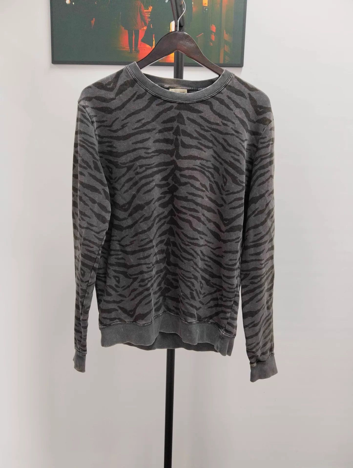 Saint Laurent Paris Saint Laurent gray tiger stripe distress crewneck M Size US M / EU 48-50 / 2 - 1 Thumbnail