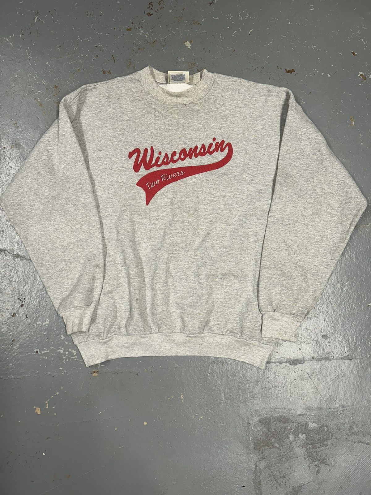 Vintage Crazy Vintage 90s Essential Grey Wisconsin Pullover Crewneck Size US L / EU 52-54 / 3 - 1 Thumbnail