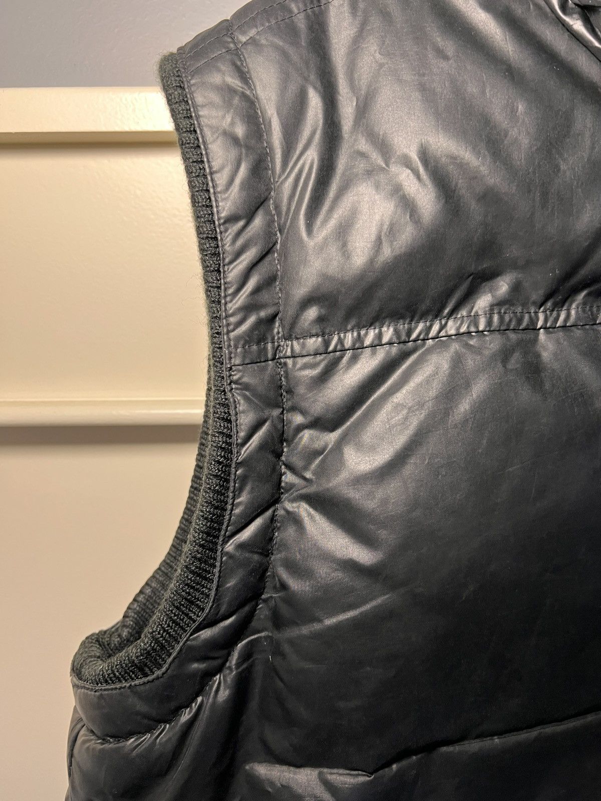 Guess Vintage Guess waterfowl/down puffer vest with hidden hood Size US M / EU 48-50 / 2 - 17 Thumbnail