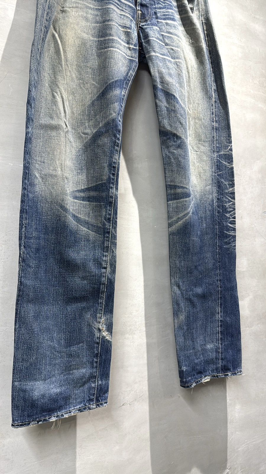 Levi's Vintage Clothing Levis 501 LVC JAPAN MADE SUPER DISTRESSED DENIM JEANS Size US 34 / EU 50 - 8 Thumbnail