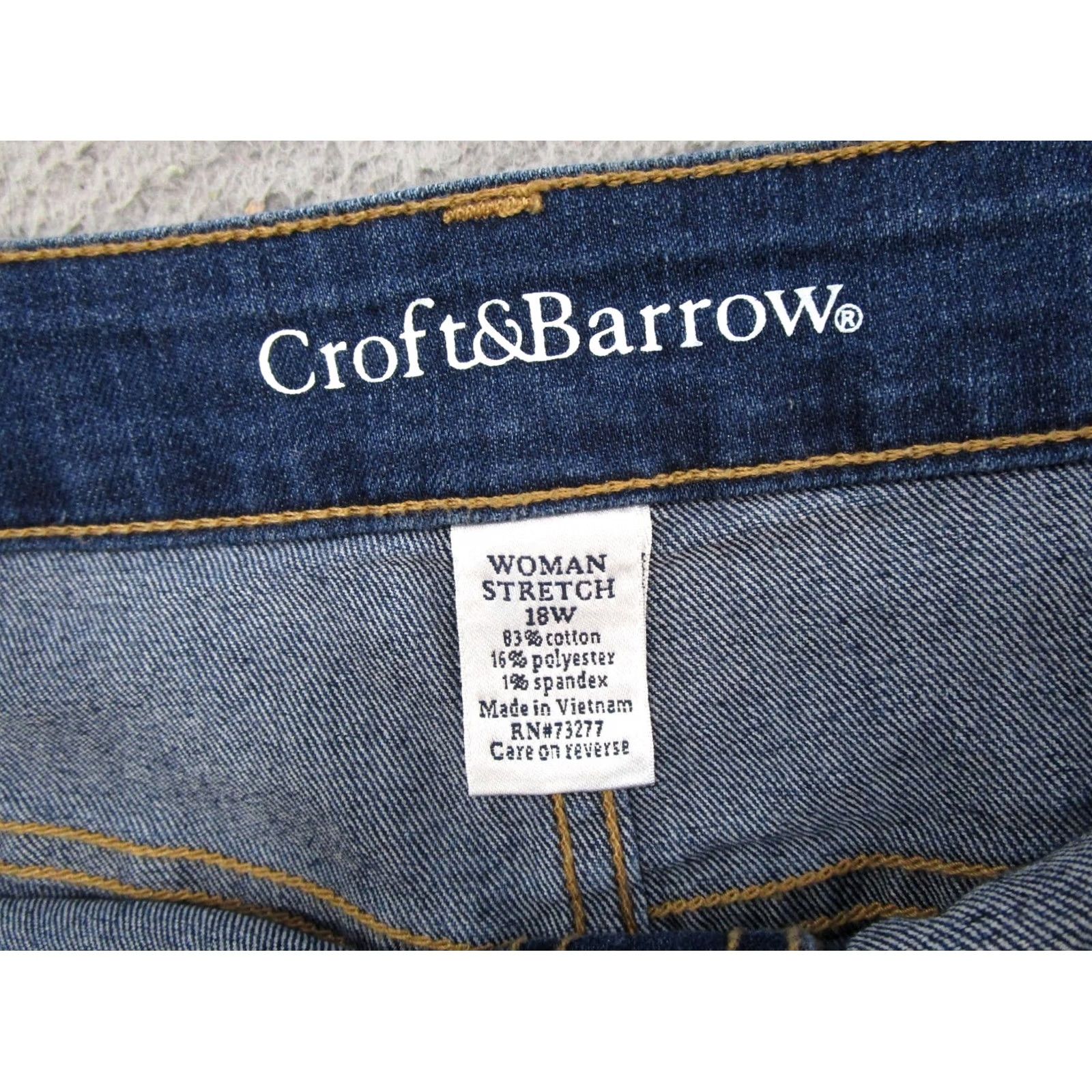 Croft & Barrow Croft & Barrow Denim Skirt Short 18W Button Front Blue Cotton Blend Plus 18W Womens Skirt Size 40" / US 18 - 2 Thumbnail