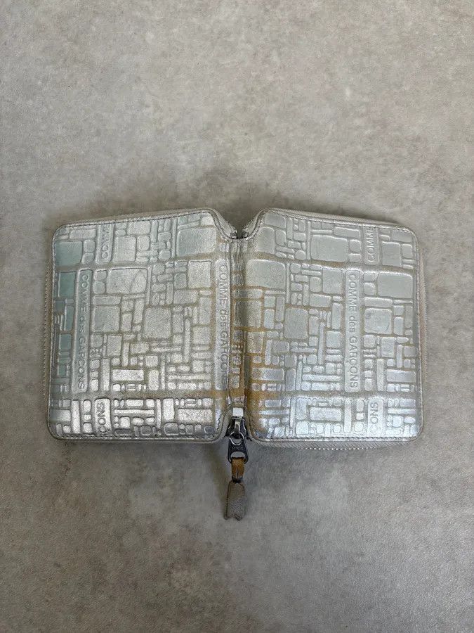 Comme des Garcons 2000s Comme des Garçons Geometric Shapes Silver Wallet Size ONE SIZE - 4 Thumbnail