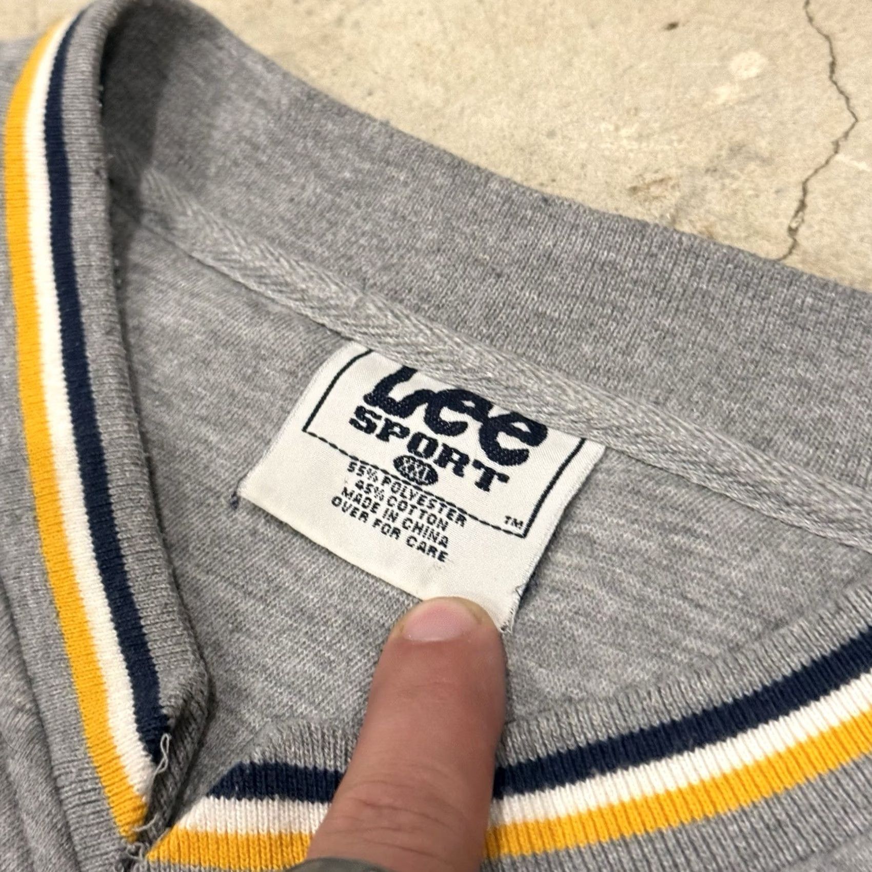 Lee VINTAGE University of Michigan Wolverines Lee Sport Crewneck Sweatshirt 2XL Gray Cotton Blend Embroidered Logo Mens Sweatshirt 90s College Sports Size US XXL / EU 58 / 5 - 3 Thumbnail