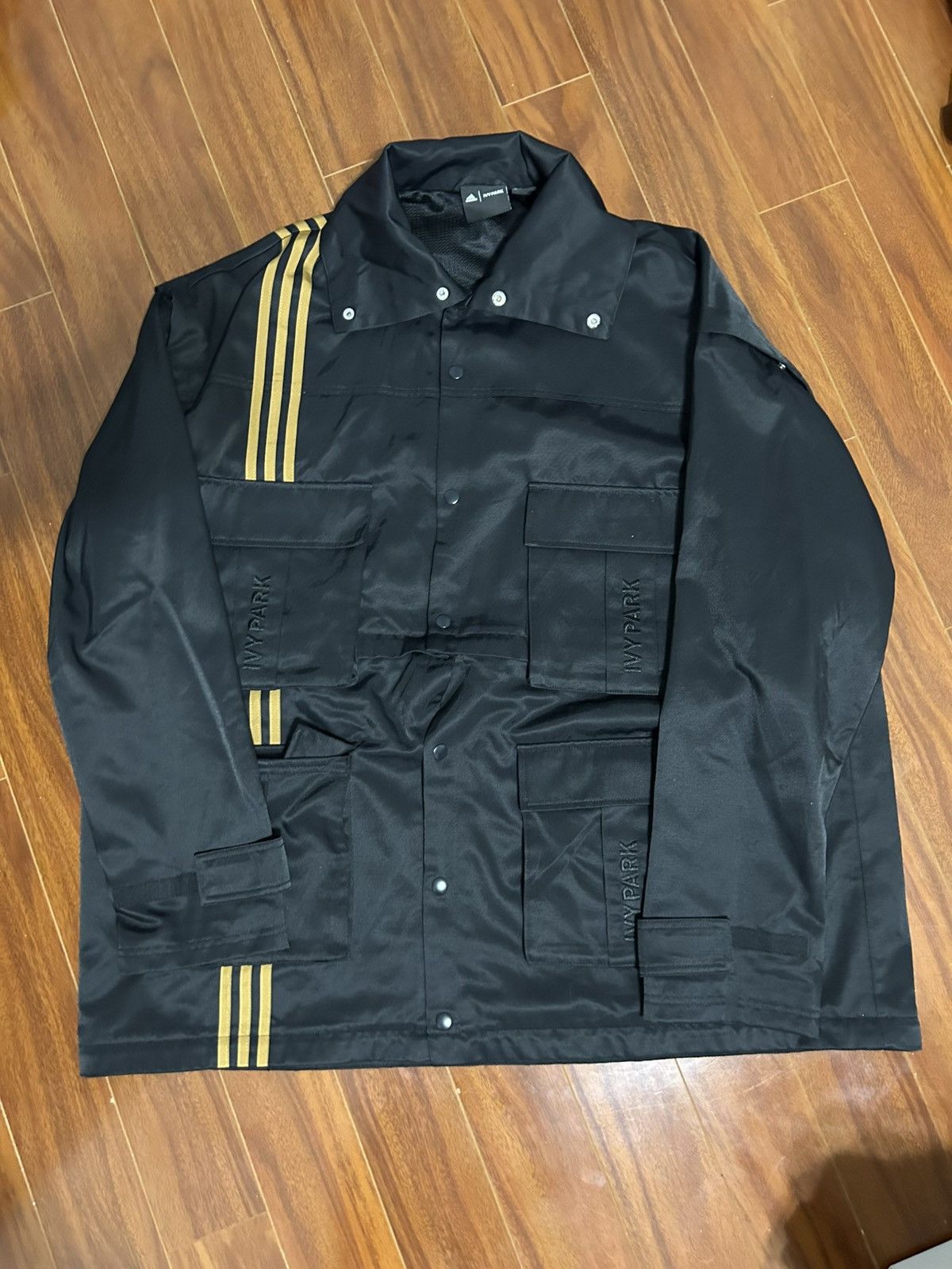Adidas × Ivy Park NWOT Adidas X Ivy Park Convertible Jacket Size US L / EU 52-54 / 3 - 1 Thumbnail