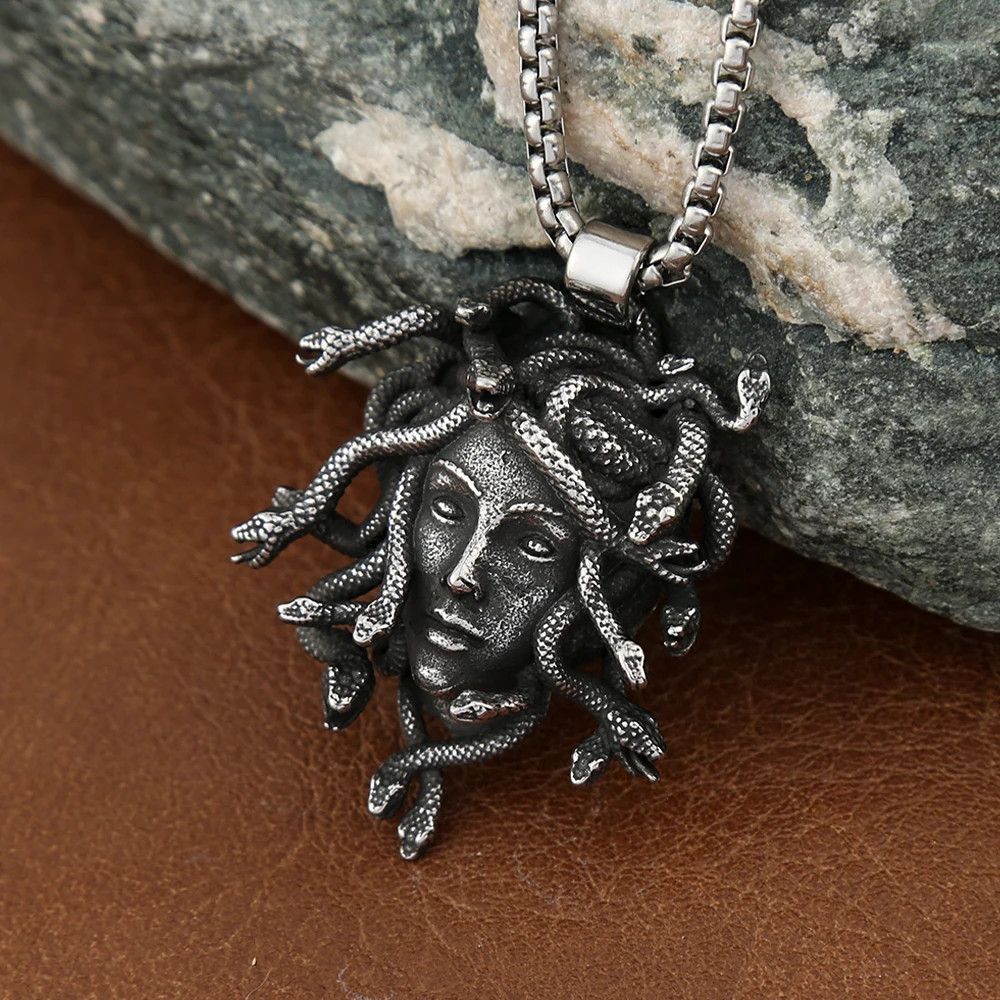 Jewelry Gothic Unique Medusa Necklace Size ONE SIZE - 1 Thumbnail
