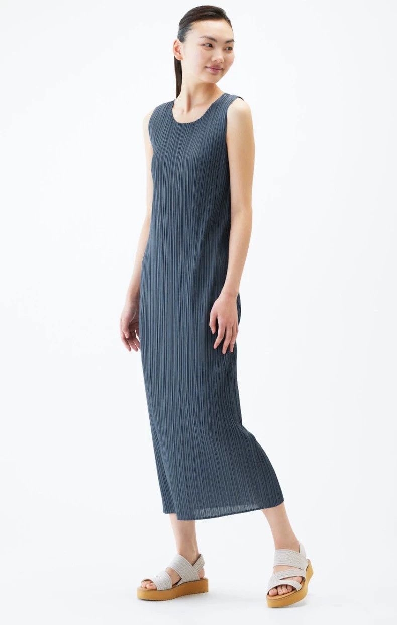 Issey Miyake Issey Miyake size:2 Dark grey dress Size M / US 6-8 / IT 42-44 - 1 Thumbnail