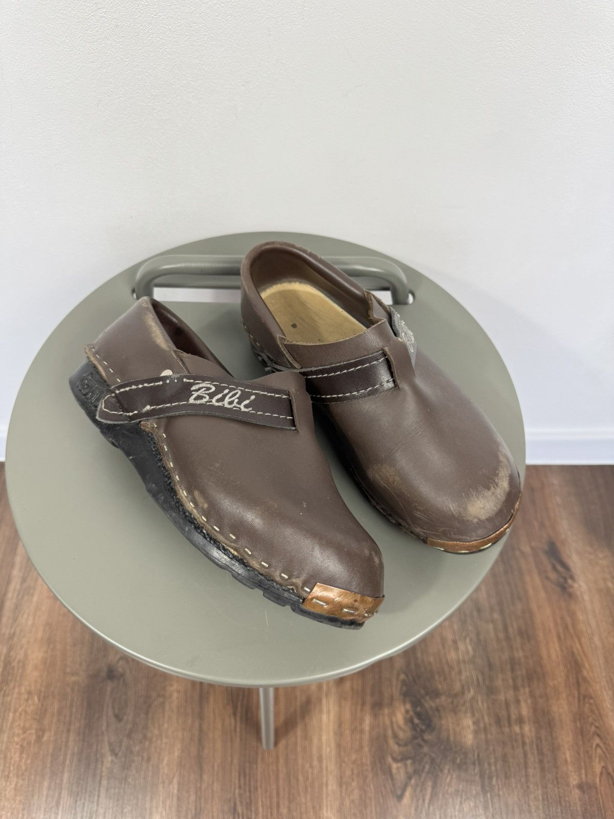 Other Vintage Brown Leather Clogs Wooden Sole Slip On Shoes EU 38 Size US 7 / IT 37 - 1 Thumbnail