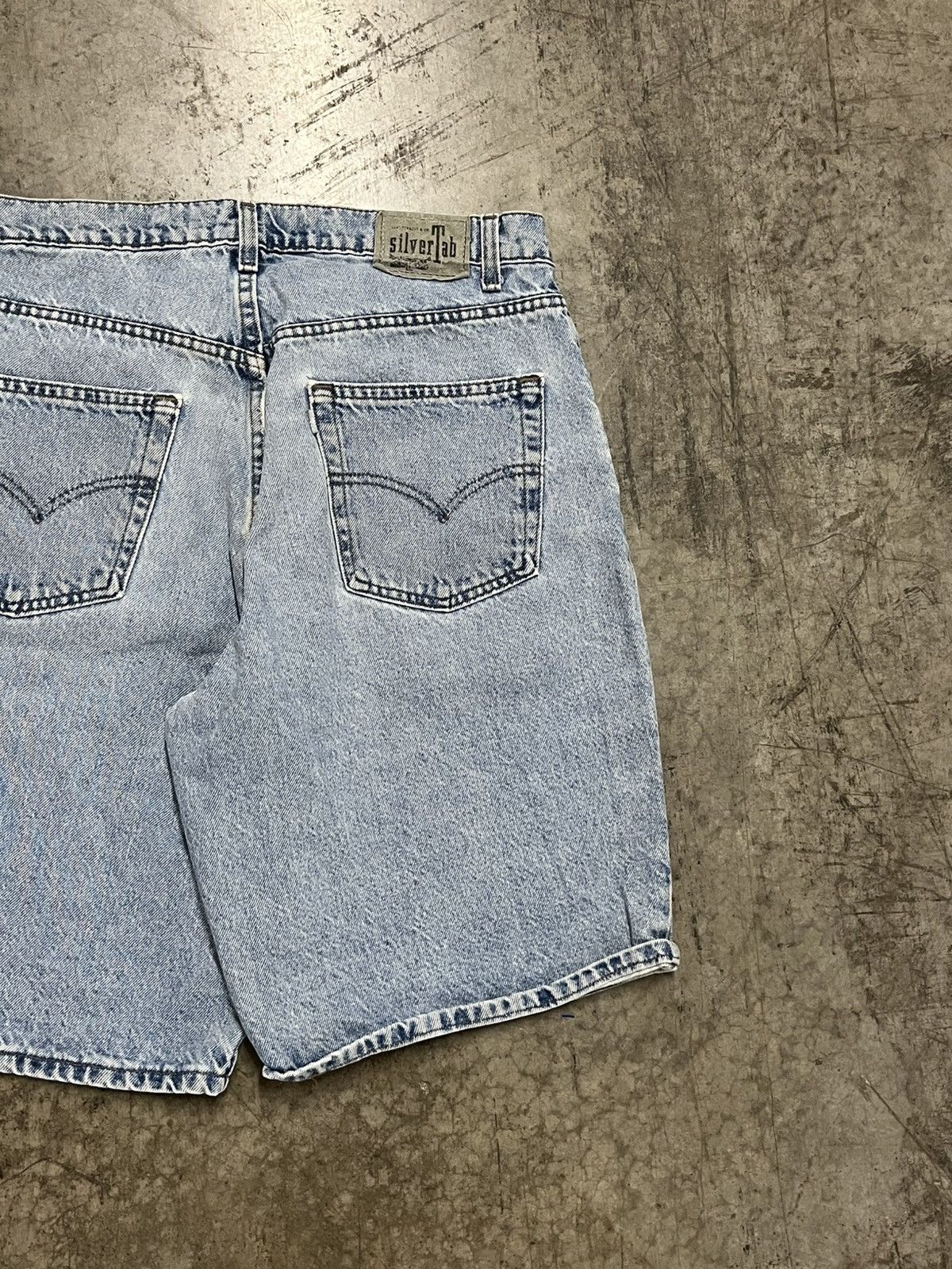 Levi's Levi’s silver tab jorts baggy loose fit skater streetwear Size US 34 / EU 50 - 4 Thumbnail
