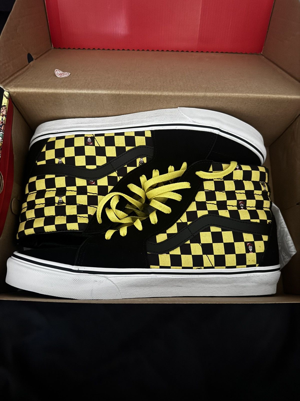 Vans Vans Sk8-Hi x Where’s Waldo “Odlaw” – Black/Yellow – Rare Size US 12 / EU 45 - 2 Thumbnail