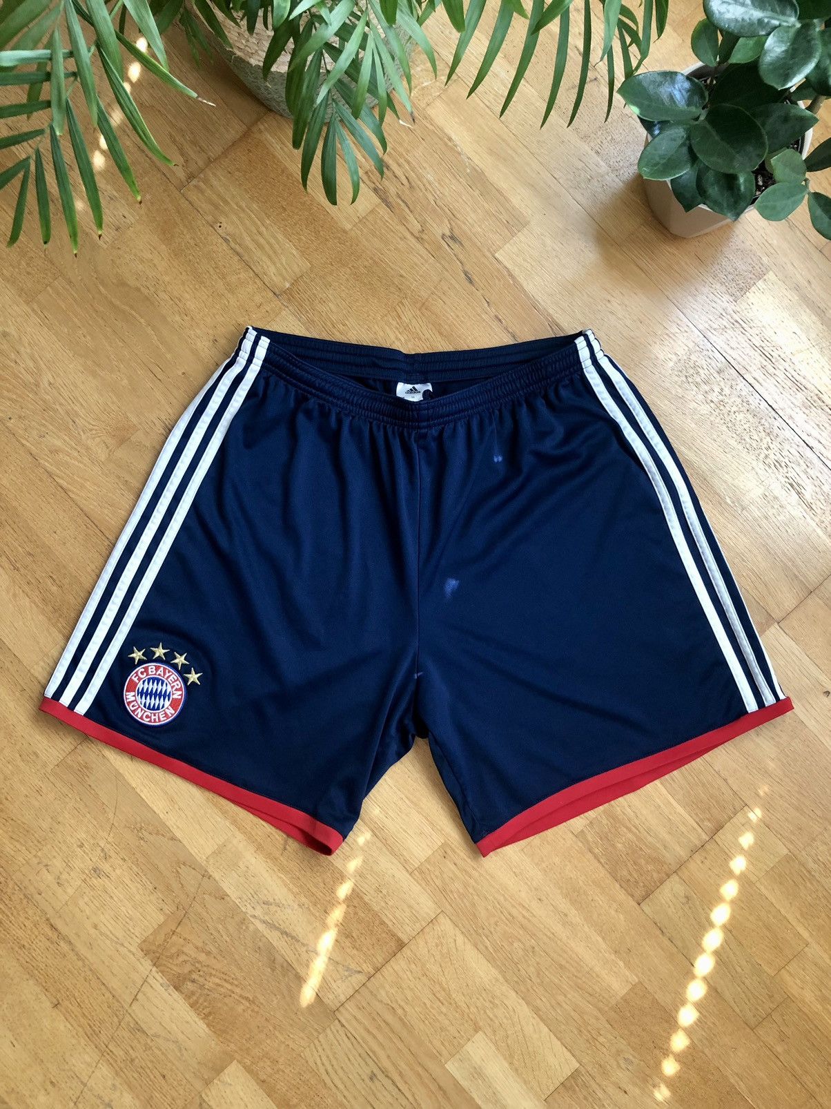 Adidas Bayern Munich Adidas Training Shorts Size US 34 / EU 50 - 1 Thumbnail