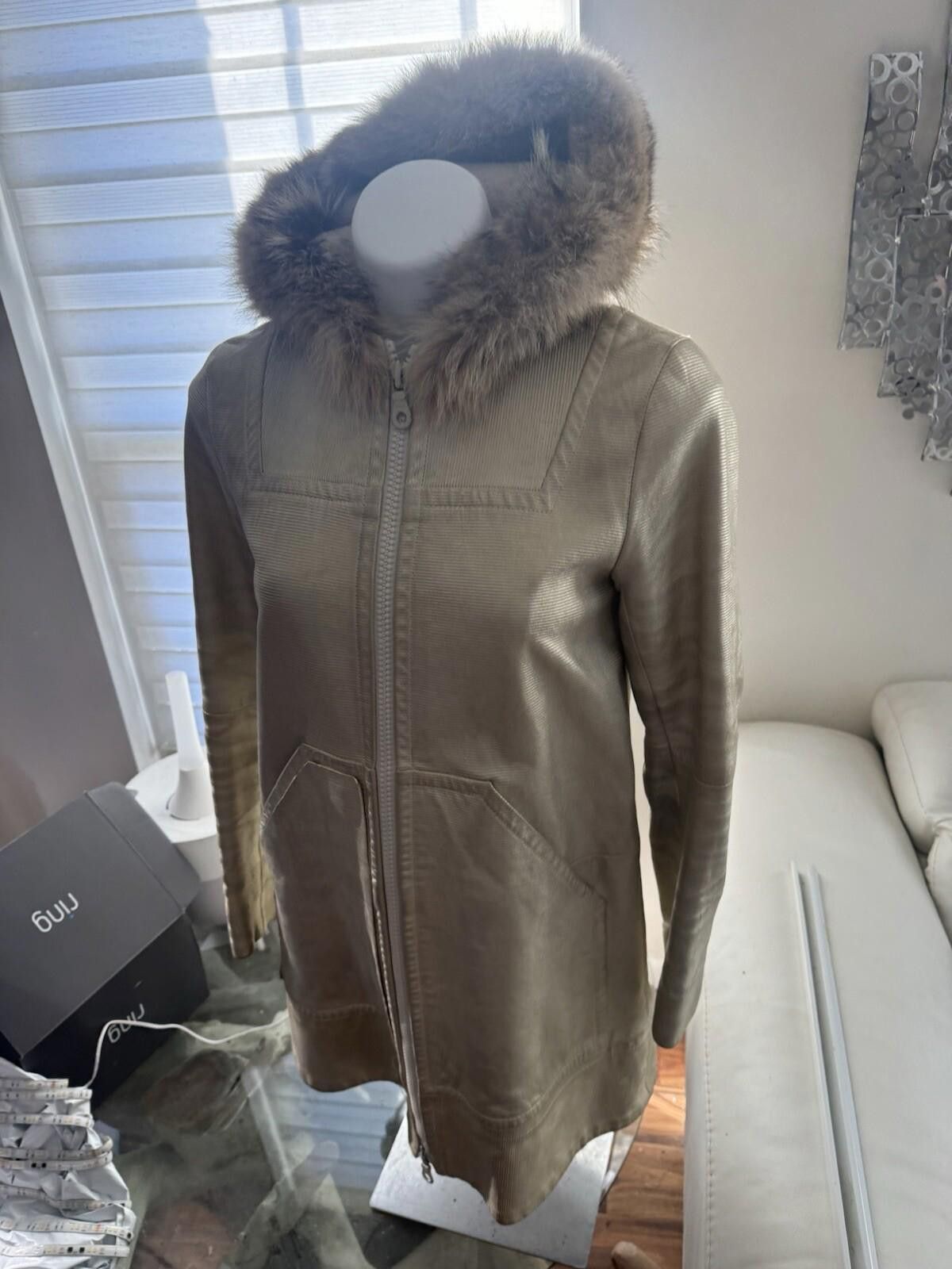 Marc Jacobs Marc Jacobs Golden Leather Fur Zip Hooded Coat Made USA SzXS Size XS / US 0-2 / IT 36-38 - 7 Thumbnail