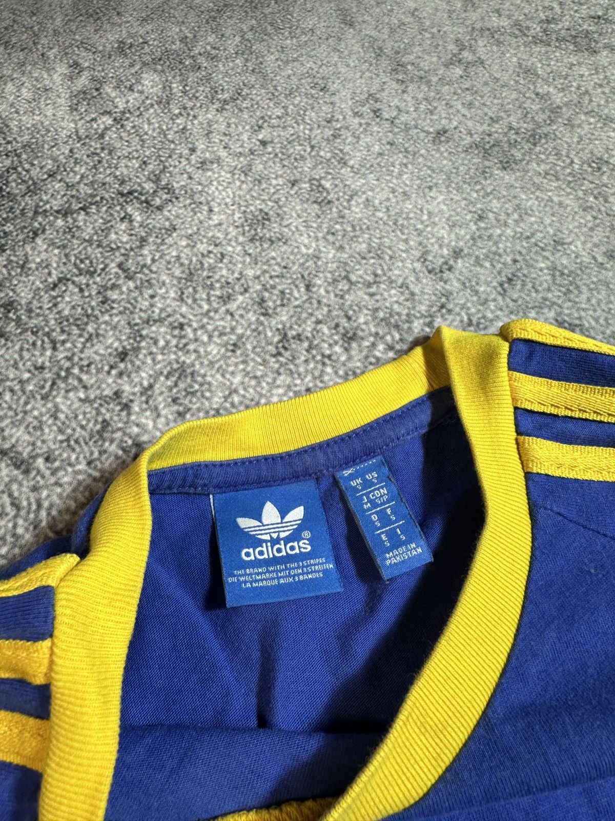 Adidas × Vintage Y2K Vintage Adidas T-shirt Streetwear Rare Casual Logo USA Size US S / EU 44-46 / 1 - 3 Thumbnail