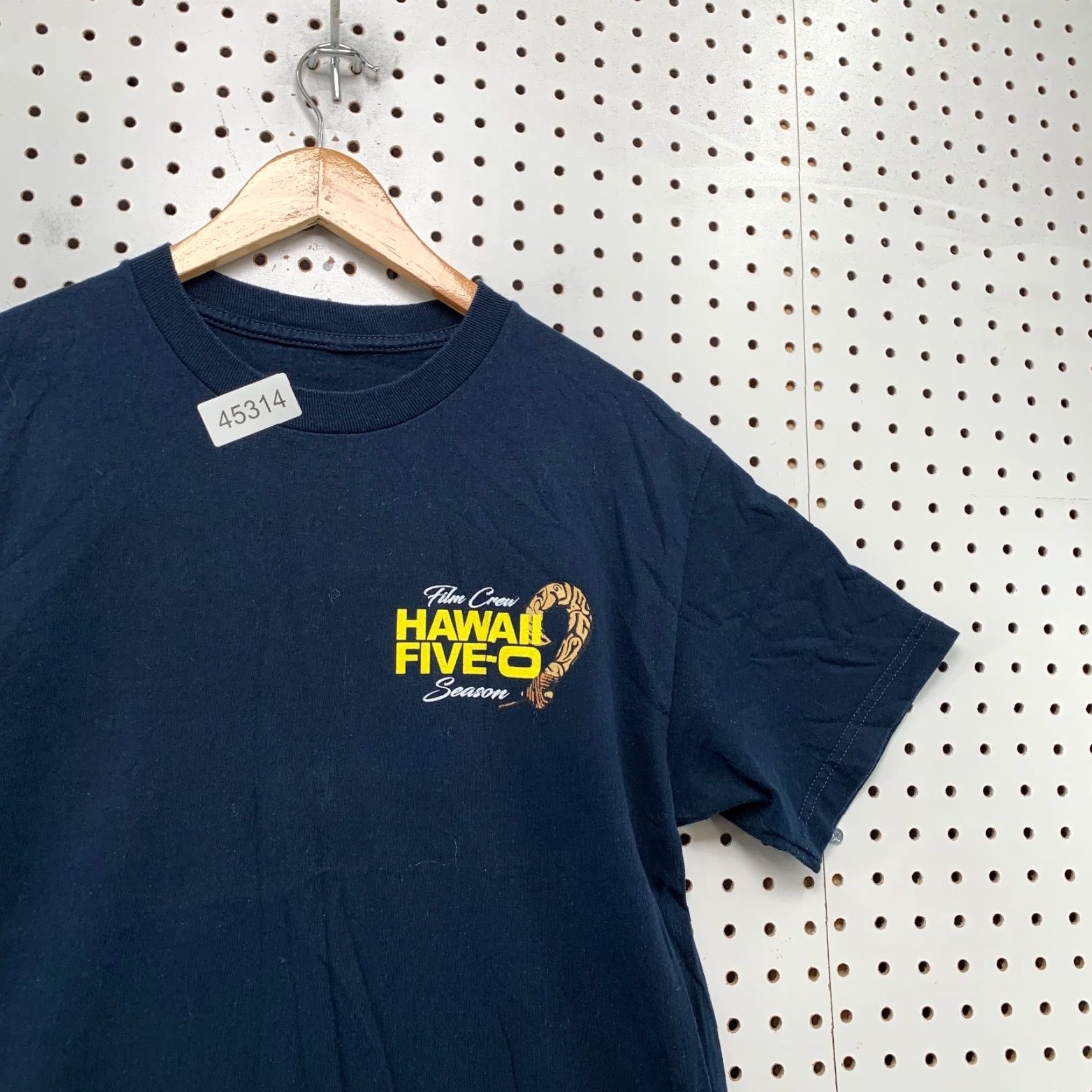 Gildan Hawaii Five O Film Crew Shirt Mens Medium Blue TV Show Promo Season 9 Size US M / EU 48-50 / 2 - 4 Thumbnail