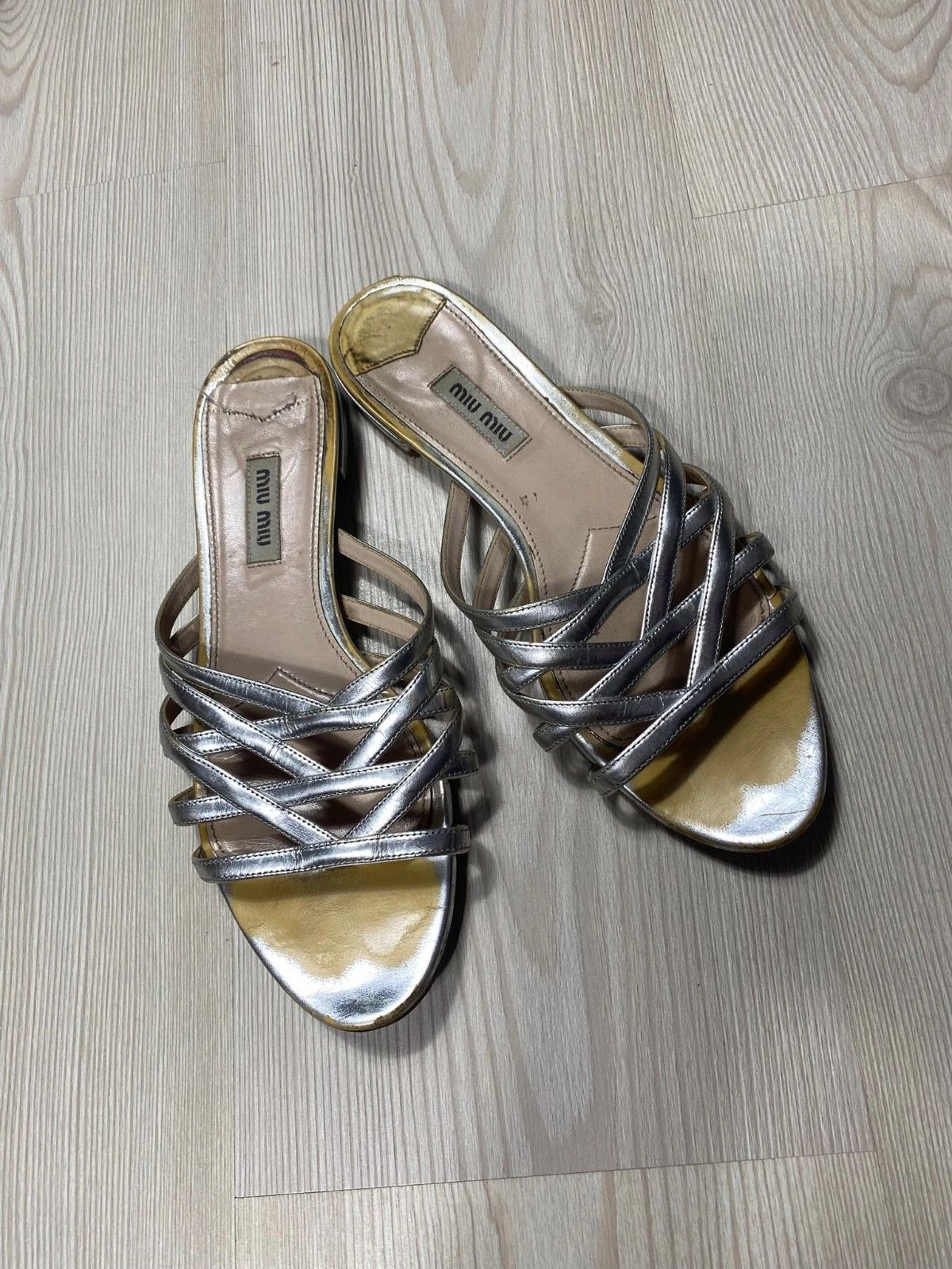 Miu Miu Miu Miu Silver Leather Slippers Flats - US 7.5 EU 38 Size US 7.5 / IT 37.5 - 1 Thumbnail