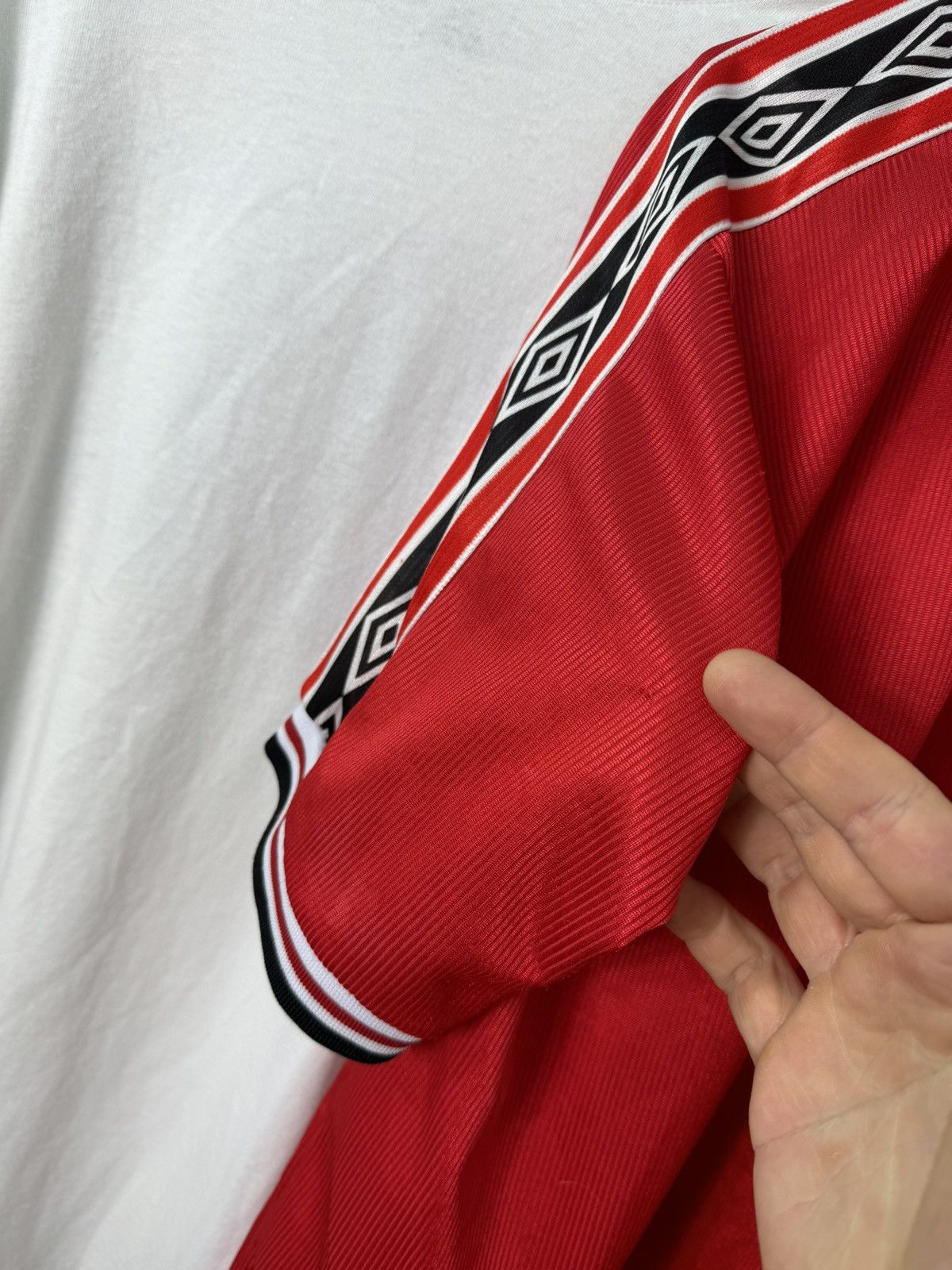 Vintage Vintage Manchester United Sharp Logo Jersey blokecore y2k Size US XL / EU 56 / 4 - 6 Thumbnail