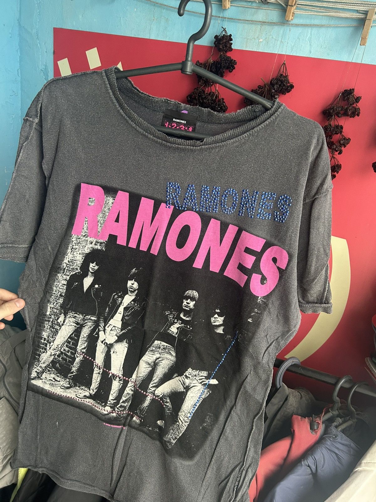 Band Tees × Vintage Vintage Ramones 2006 T-shirt Graphic Big Logo Print Size US L / EU 52-54 / 3 - 2 Thumbnail