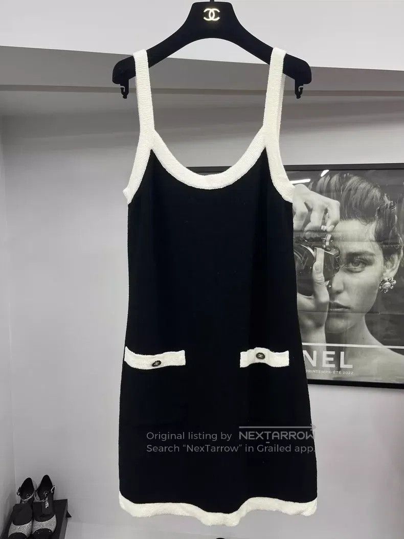 Chanel Chanel Black and white colour-blocked strap dress Size S / US 4 / IT 40 - 1 Thumbnail
