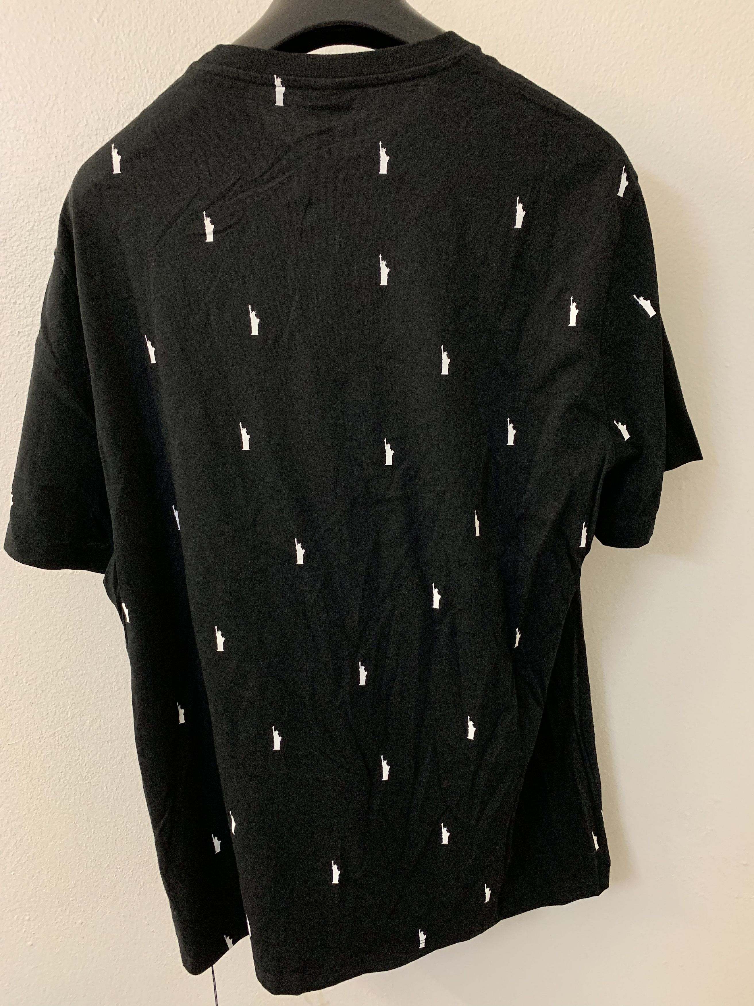 Neil Barrett Statue of Liberty pattern T-shirt Large BNWT Size US L / EU 52-54 / 3 - 6 Thumbnail