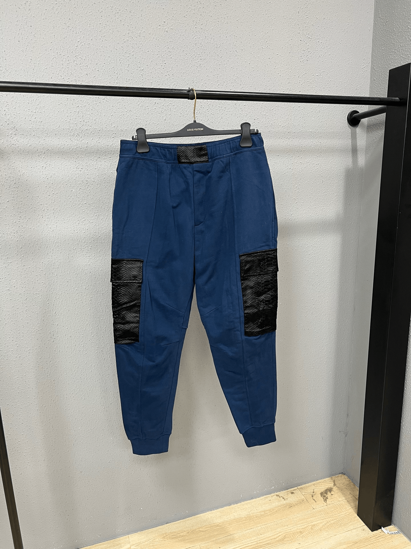 Alexander McQueen Alexander McQueen Casual Pants 36 Men Size US 36 / EU 52 - 1 Thumbnail